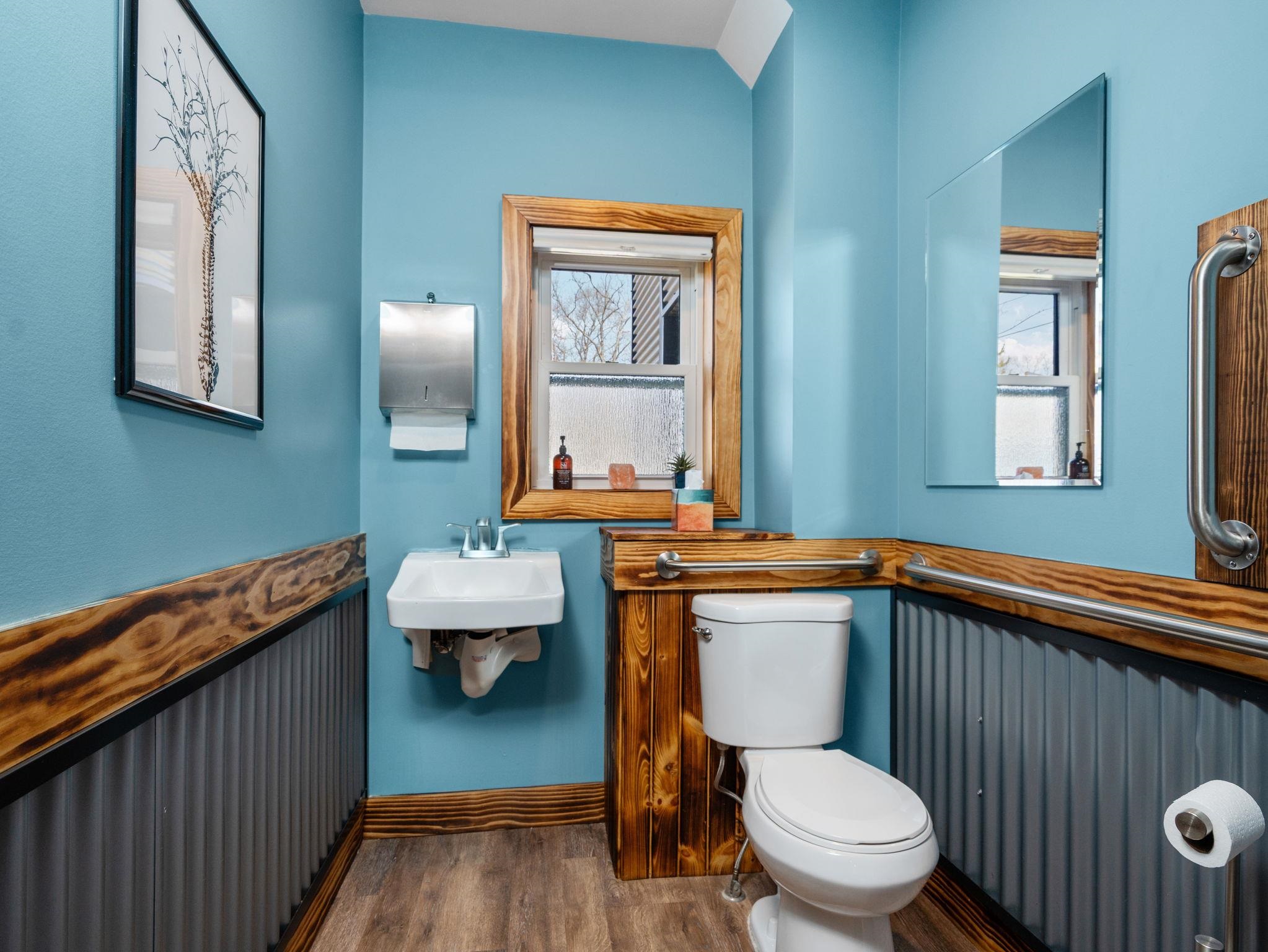 1323 S Cass Street, Traverse City, MI, 49684