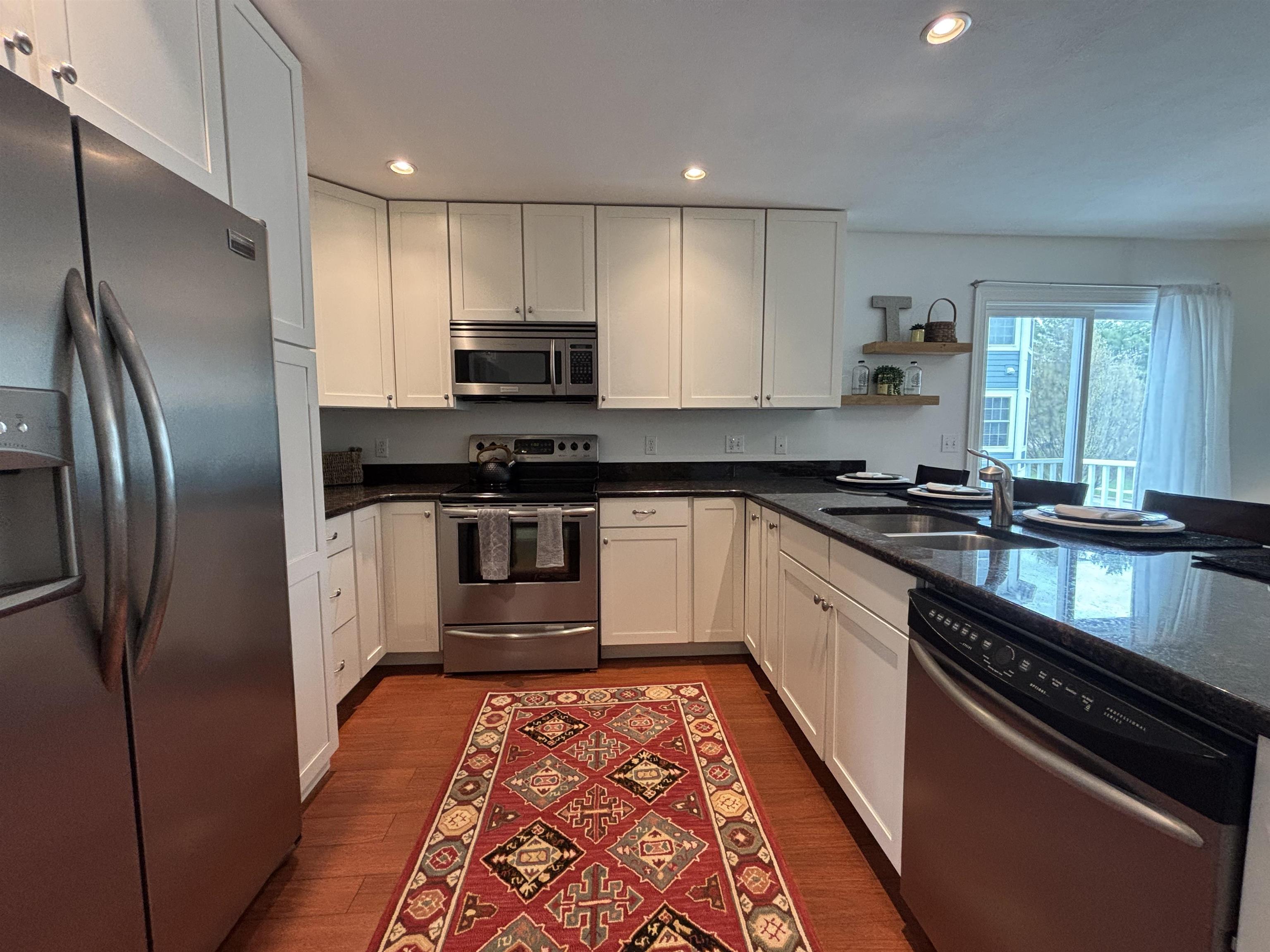 3rd image of 707 E State St, Traverse City, MI 49686
