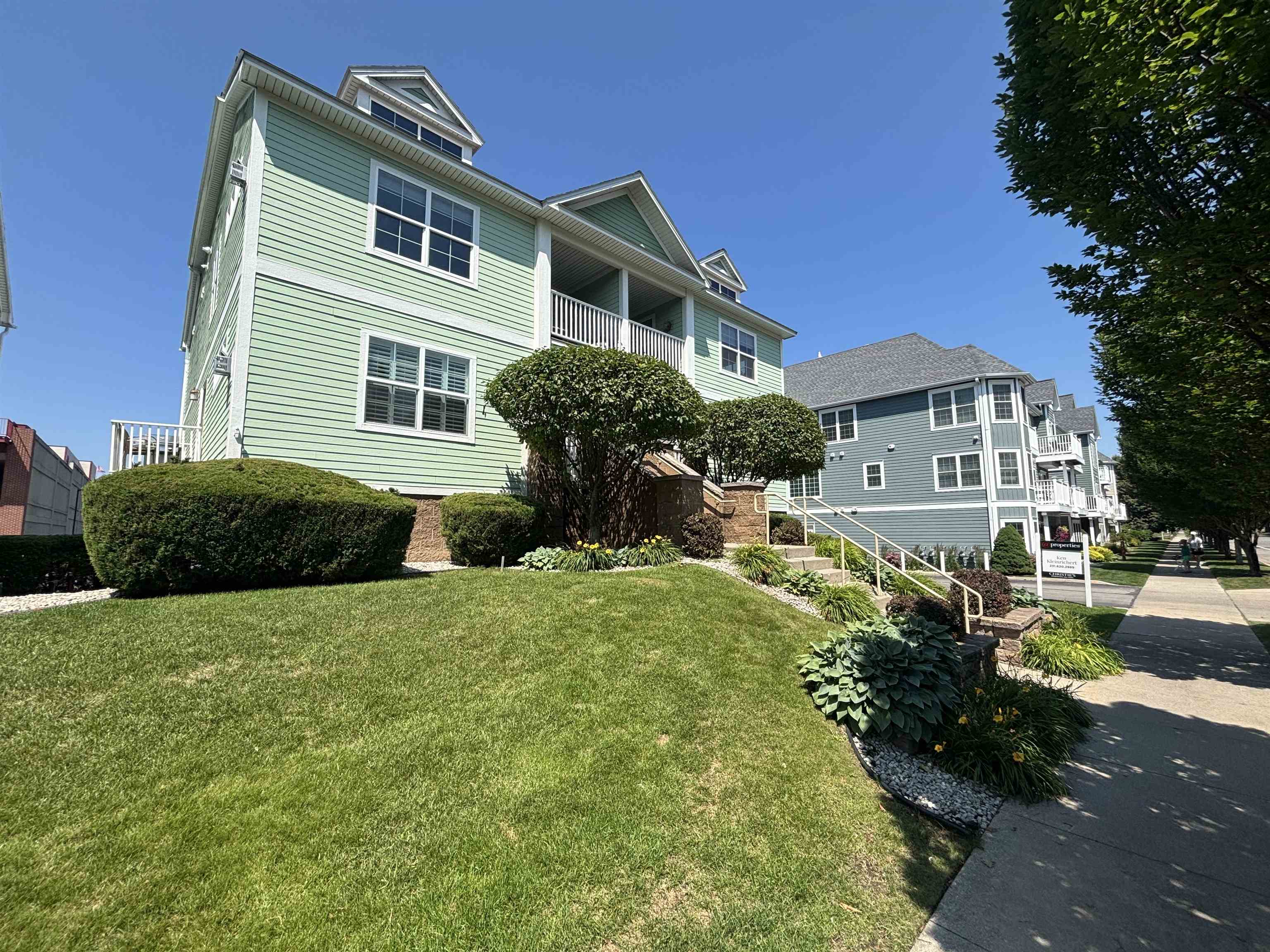 28th image of 707 E State St, Traverse City, MI 49686 | MLS# 80067880