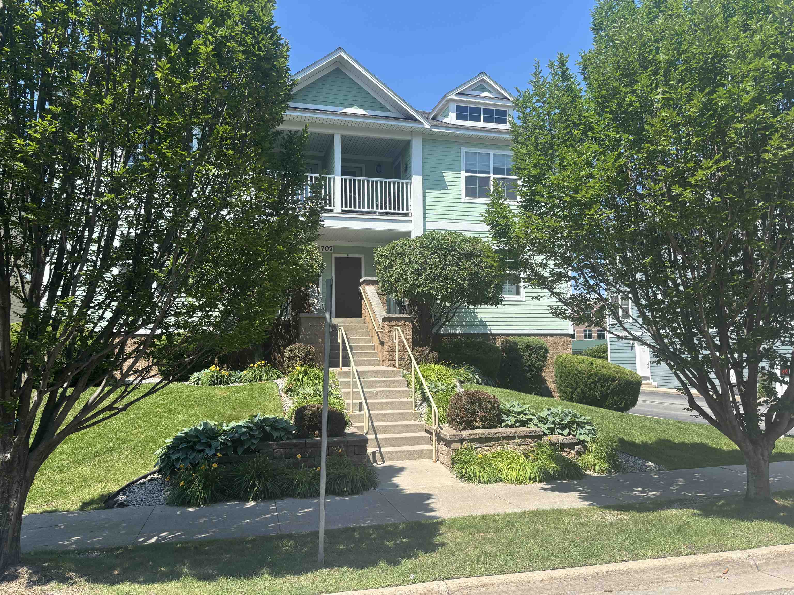 5th image of 707 E State St, Traverse City, MI 49686