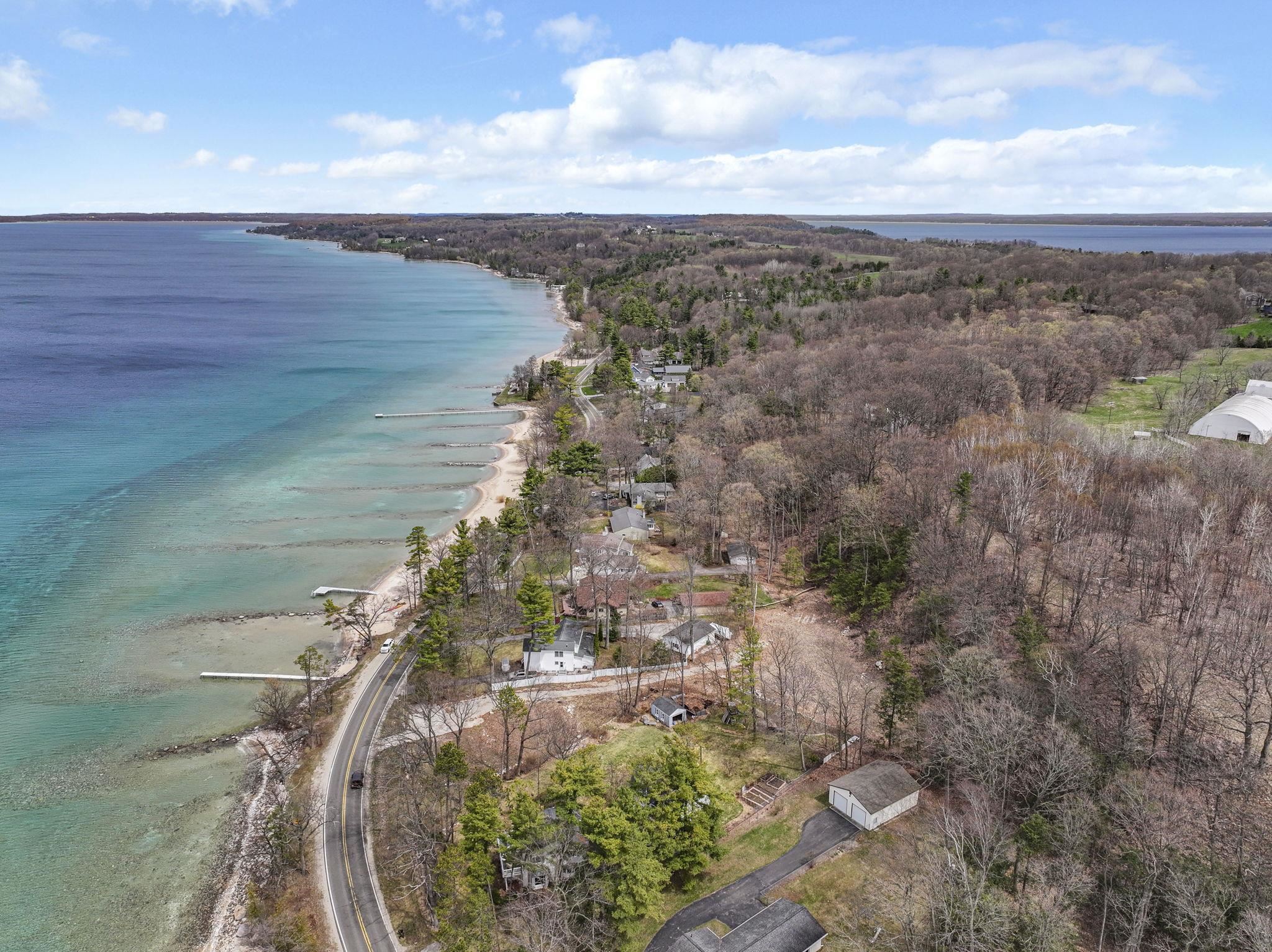 9006 Peninsula Drive, Traverse City, MI, 49686