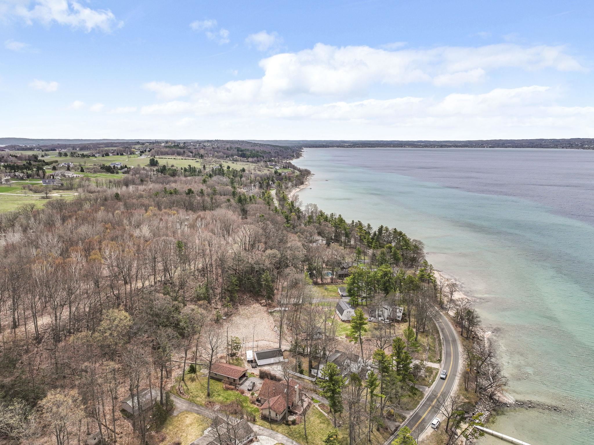 9006 Peninsula Drive, Traverse City, MI, 49686