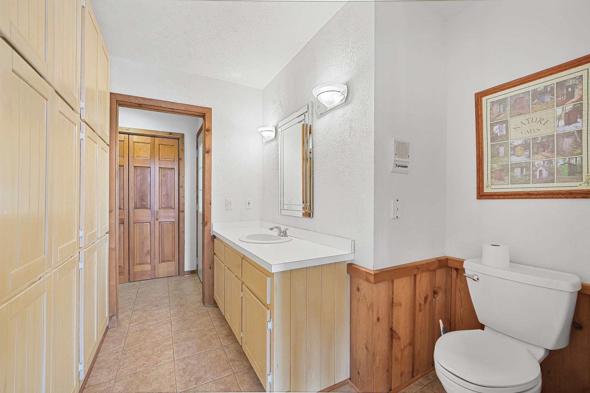45 W Traverse Lake Road, Maple City, MI, 49664