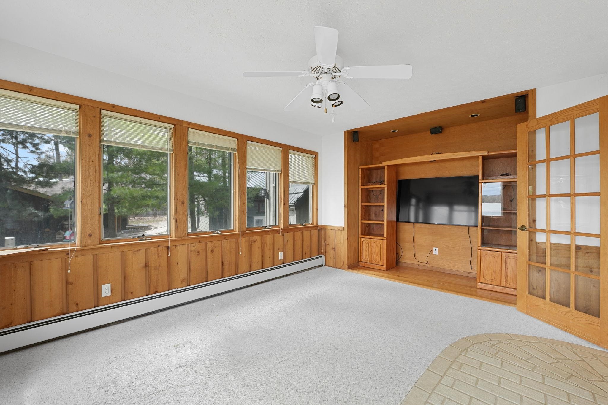45 W Traverse Lake Road, Maple City, MI, 49664