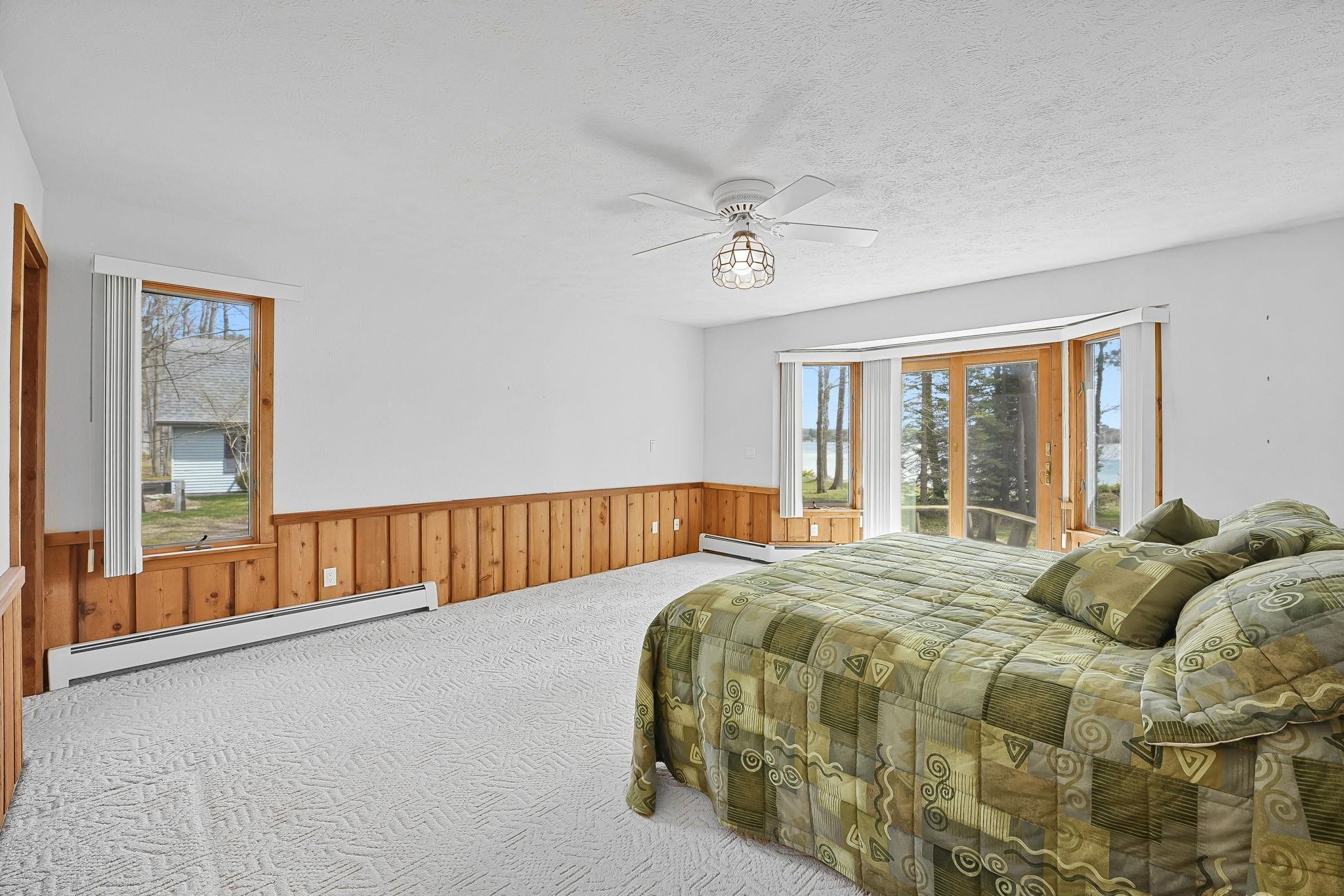 45 W Traverse Lake Road, Maple City, MI, 49664