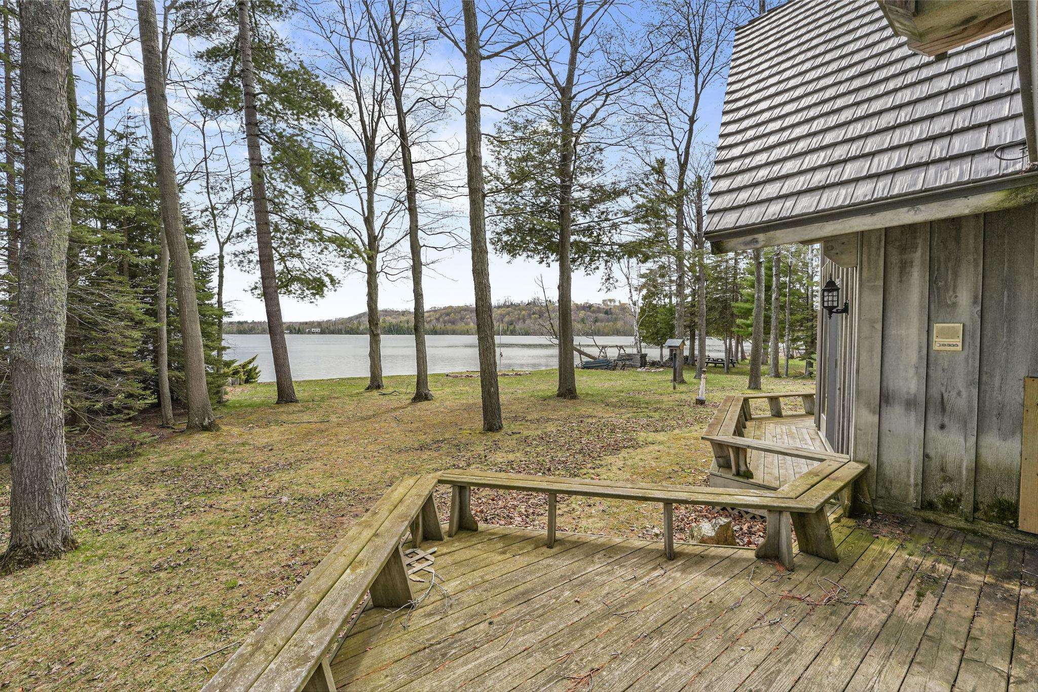 45 W Traverse Lake Road, Maple City, MI, 49664