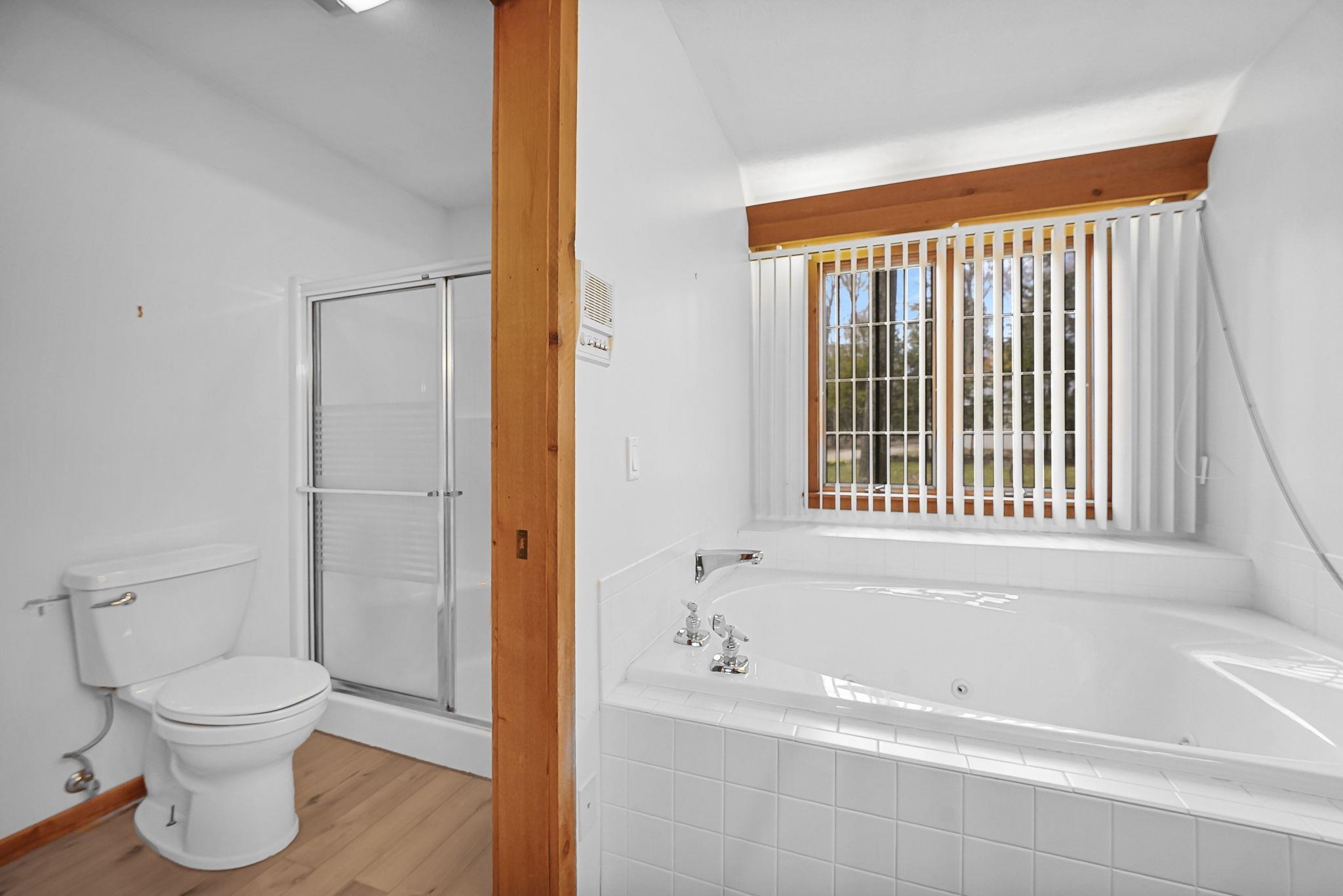 45 W Traverse Lake Road, Maple City, MI, 49664