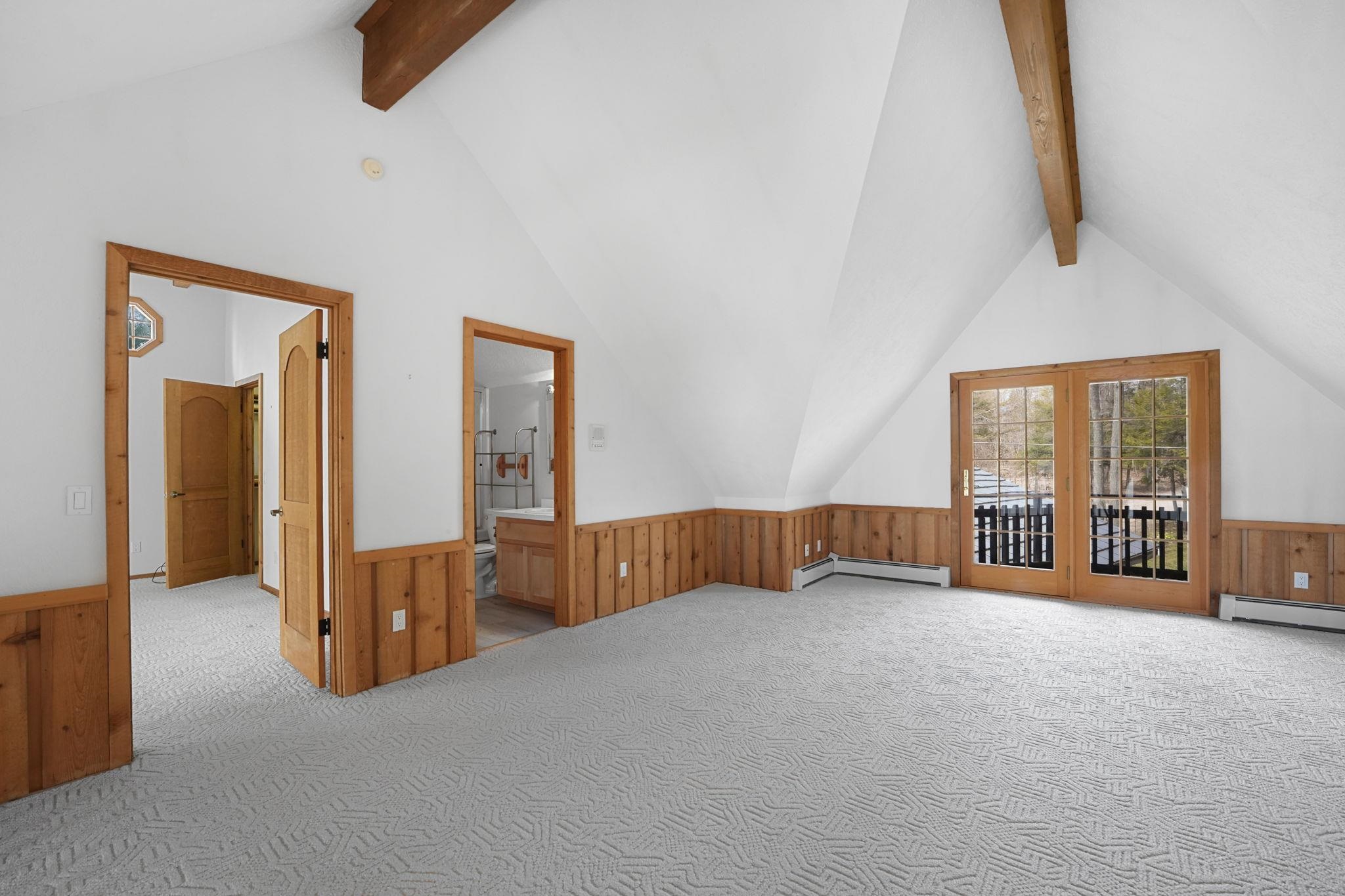 45 W Traverse Lake Road, Maple City, MI, 49664