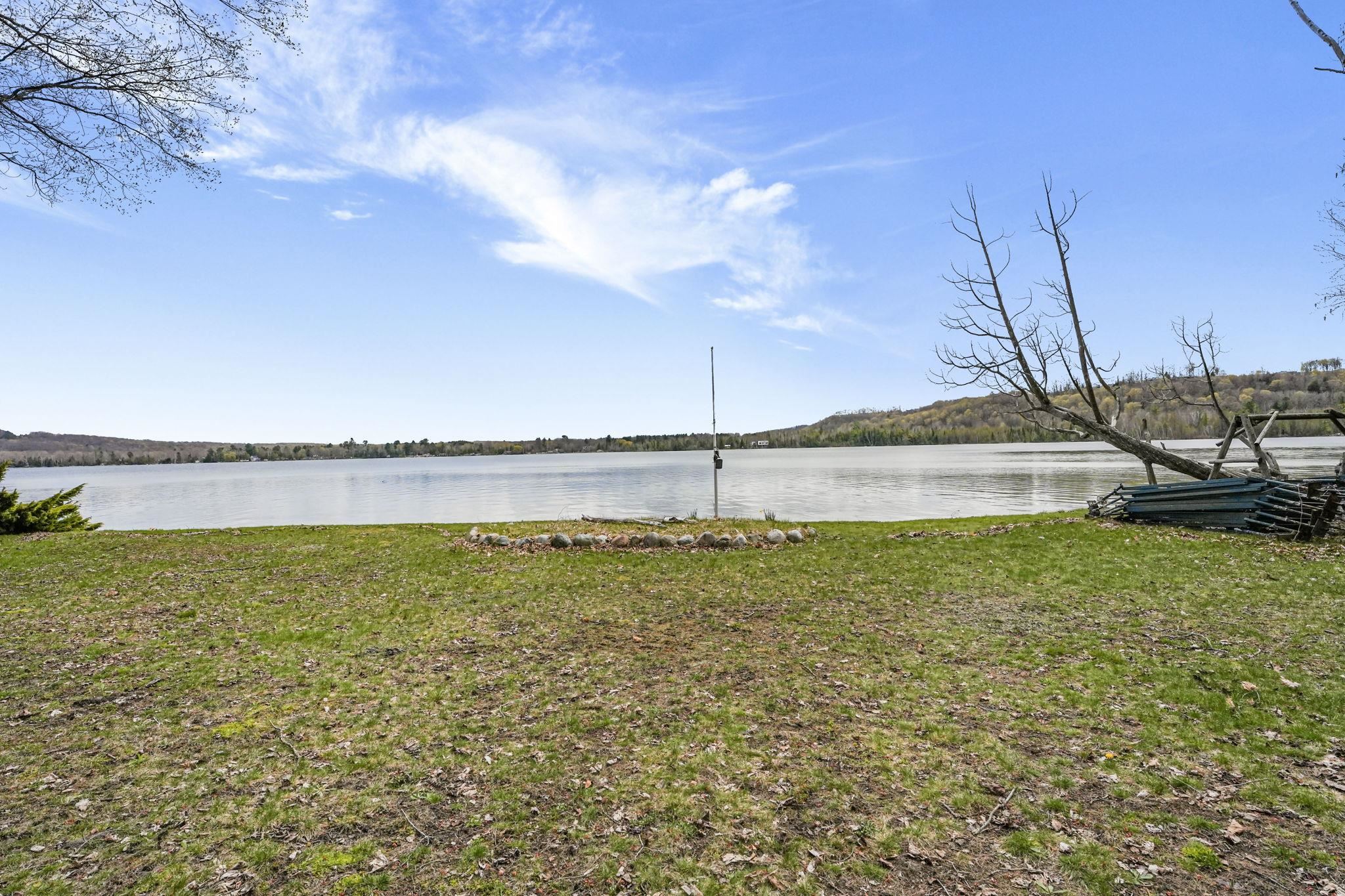 45 W Traverse Lake Road, Maple City, MI, 49664