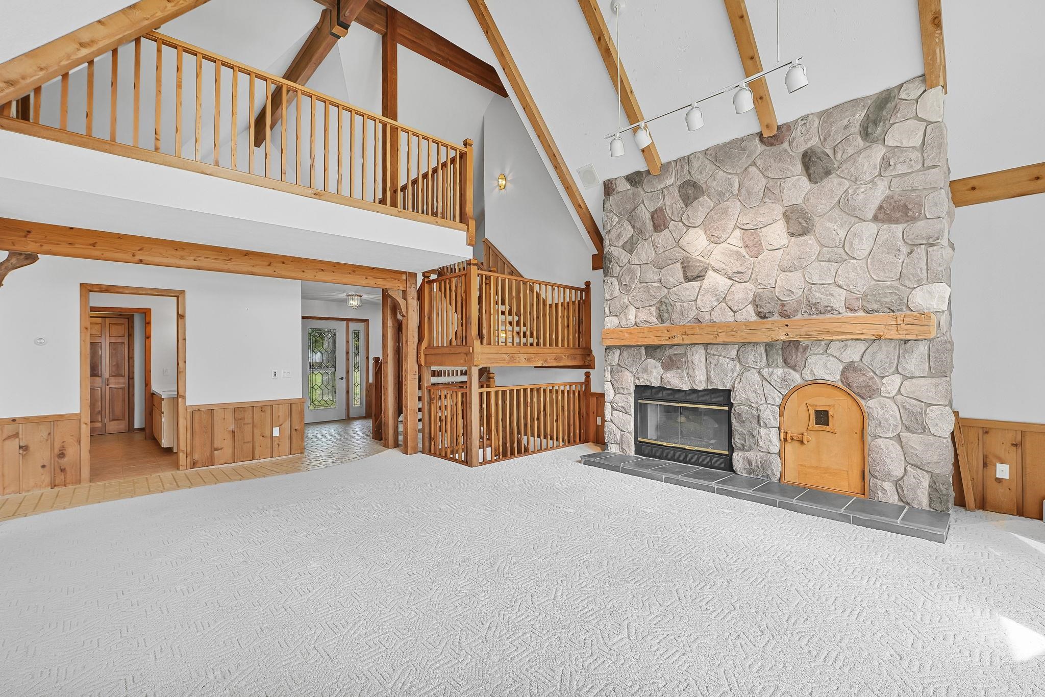 45 W Traverse Lake Road, Maple City, MI, 49664