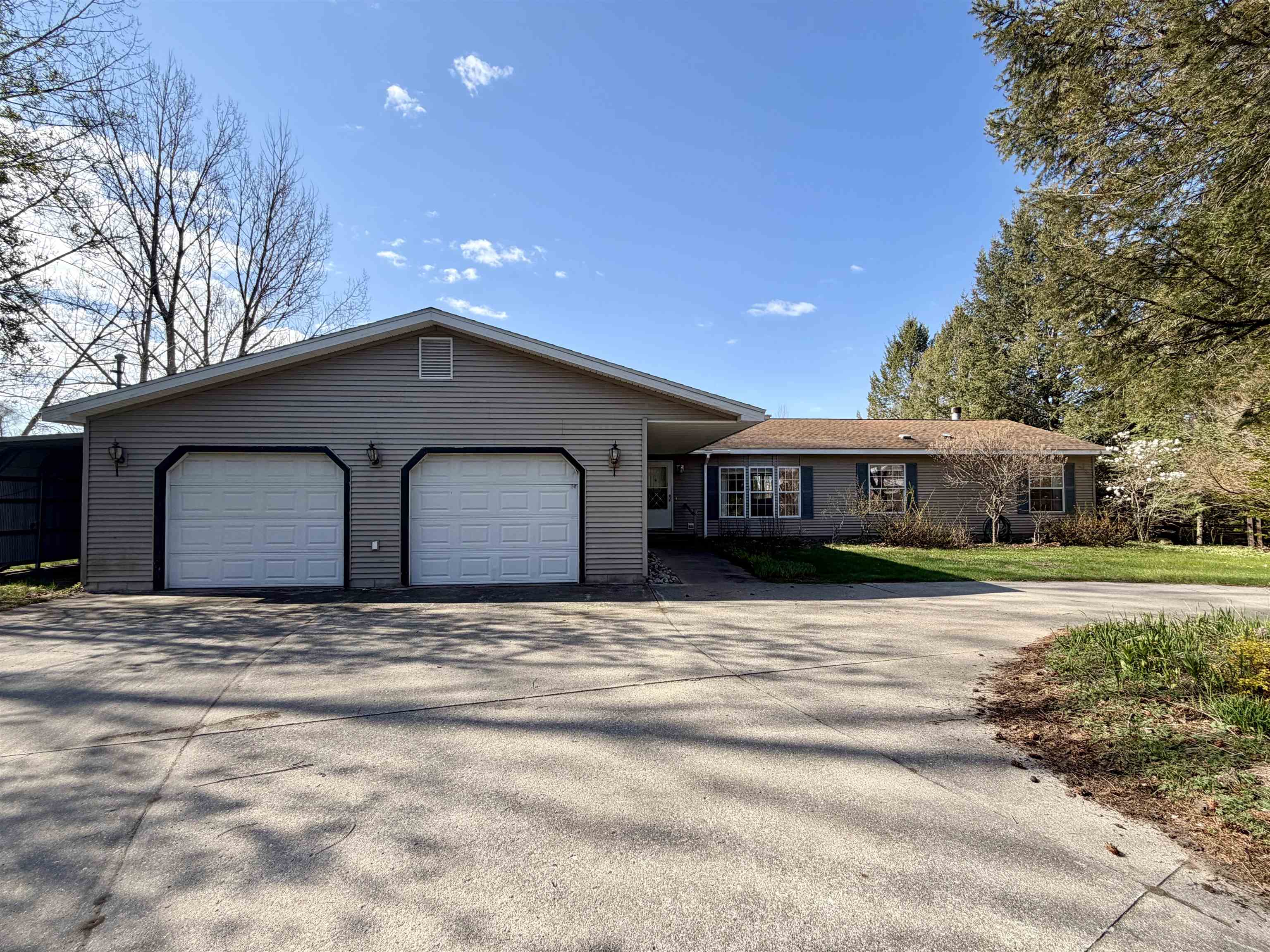 13249 Indian Road, Kewadin, MI, 49648