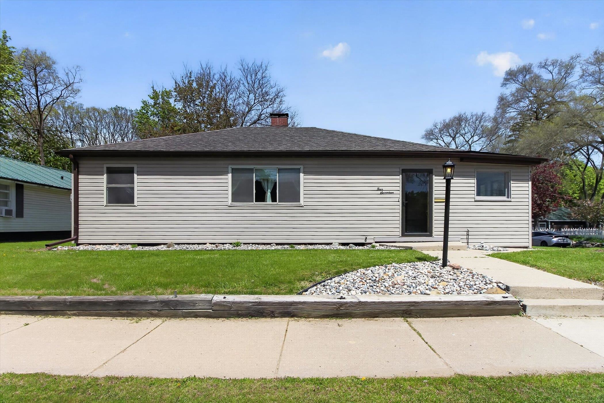417 Washington Avenue, Alma, MI, 48801