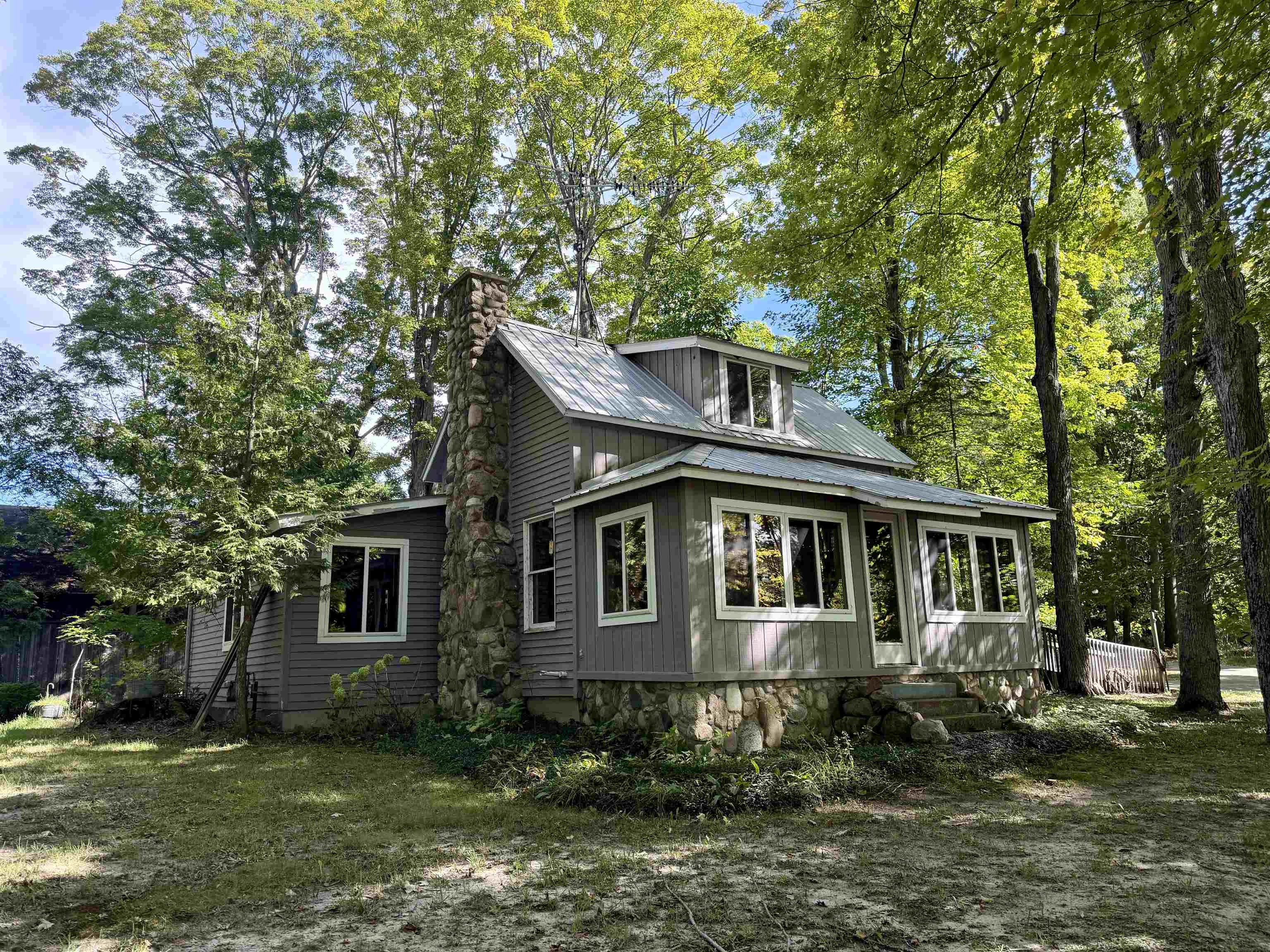 Photo 2 of Single family home for sale at 5322 Rushton Rd, Central Lake, MI 49622 | MLS# 78080068115 | Listing updated on 2026-09-16