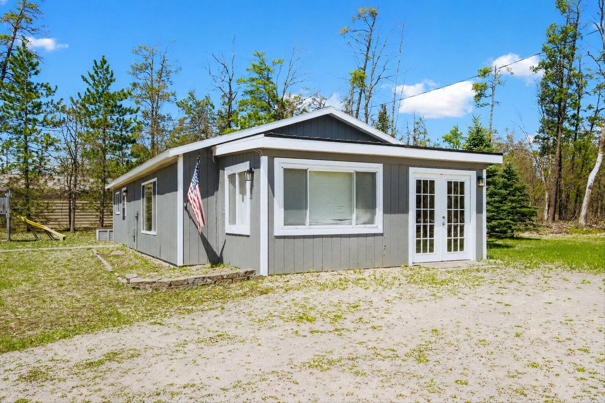 Homes for sale in Grayling, MI | 3144 S Wakeley Bridge Rd, Grayling, MI 49738 | MLS# 80068660
