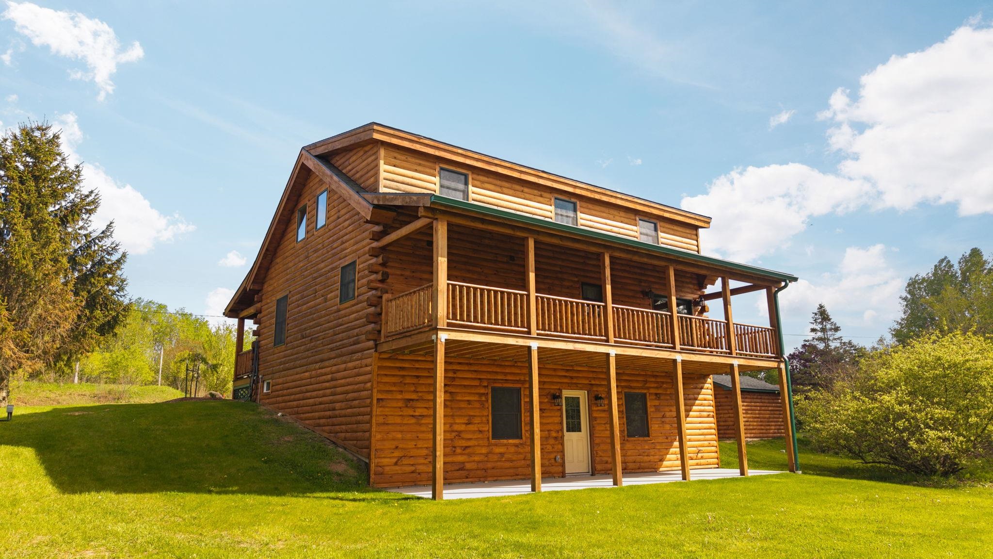 2nd image of 103 Arbutus Dr, Cadillac, MI 49601 | MLS# 80068889