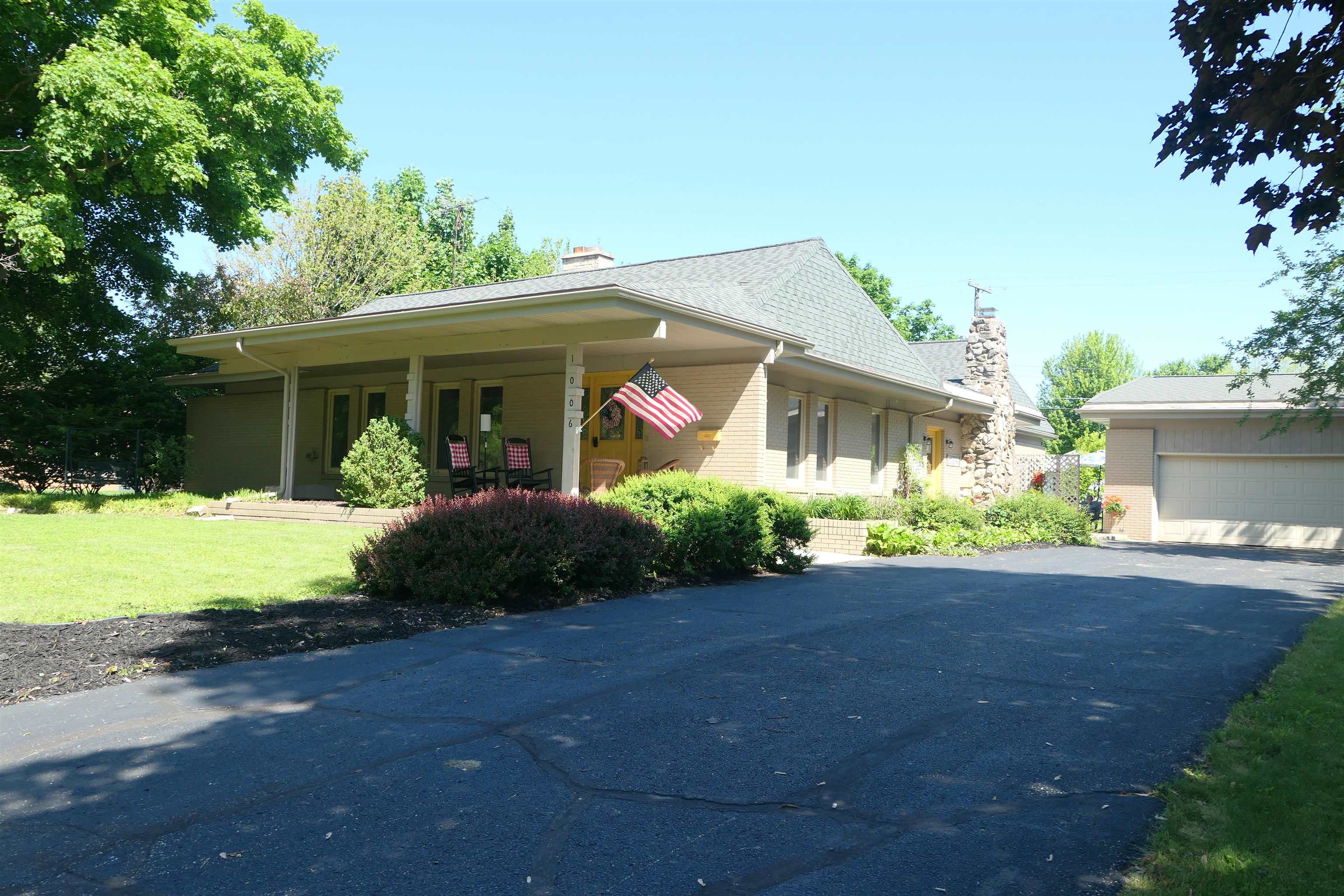 1st image of 1006 Falkirk Rd, Alma, MI 48801 | MLS# 80069050