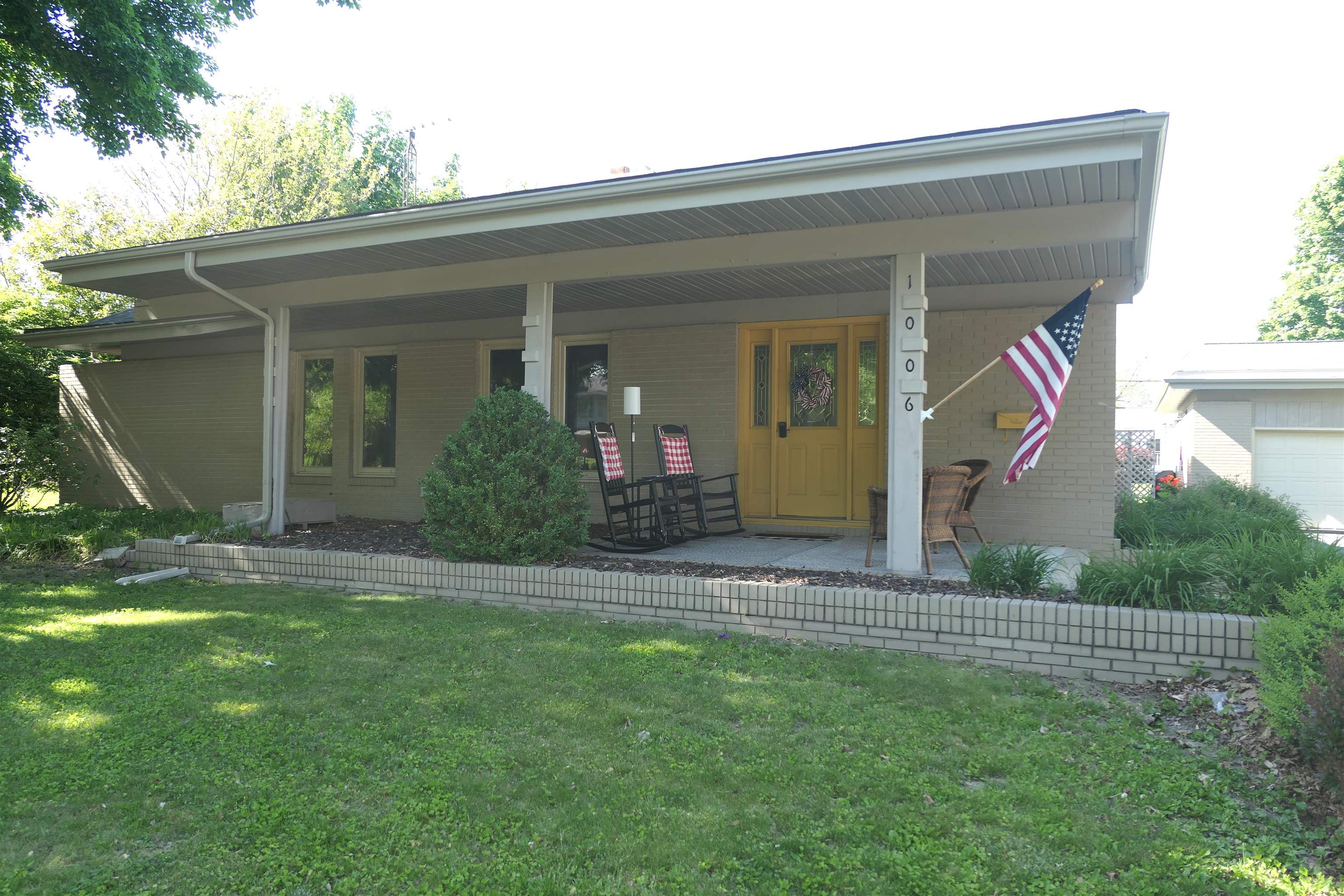 2nd image of 1006 Falkirk Rd, Alma, MI 48801 | MLS# 80069050