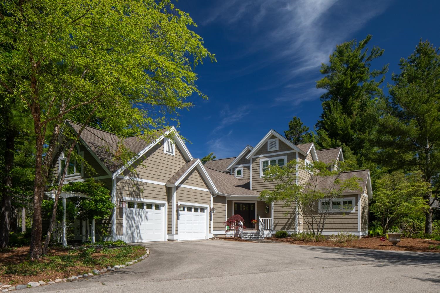 4th image of 3 Crystal Bnd, Glen Arbor, MI 49636 | MLS# 80069338