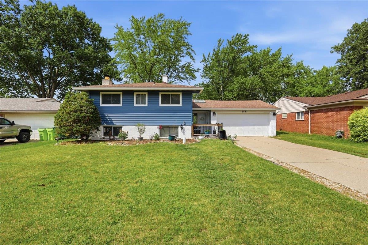 2nd image of 2561 Binghamton, Auburn Hills, MI 48326 | MLS# 80069341