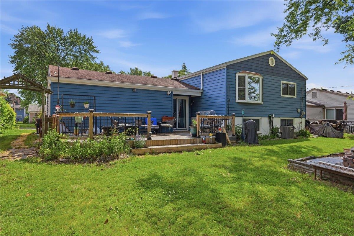 28th image of 2561 Binghamton, Auburn Hills, MI 48326 | MLS# 80069341