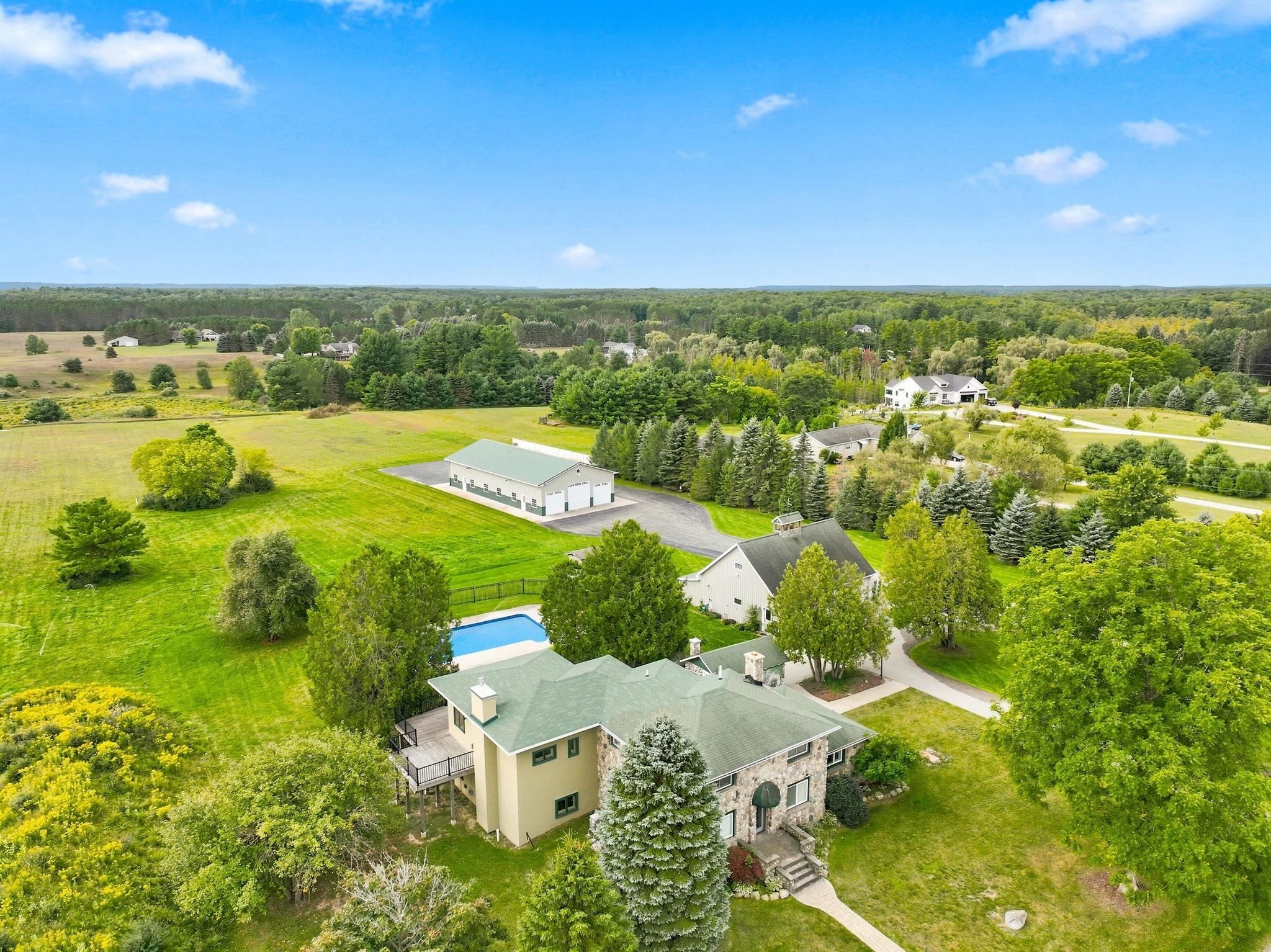 Photo 3 of Single family home for sale at 6801 Secor Rd, Traverse City, MI 49685 | MLS# 78080069362 | Listing updated on 2026-10-06