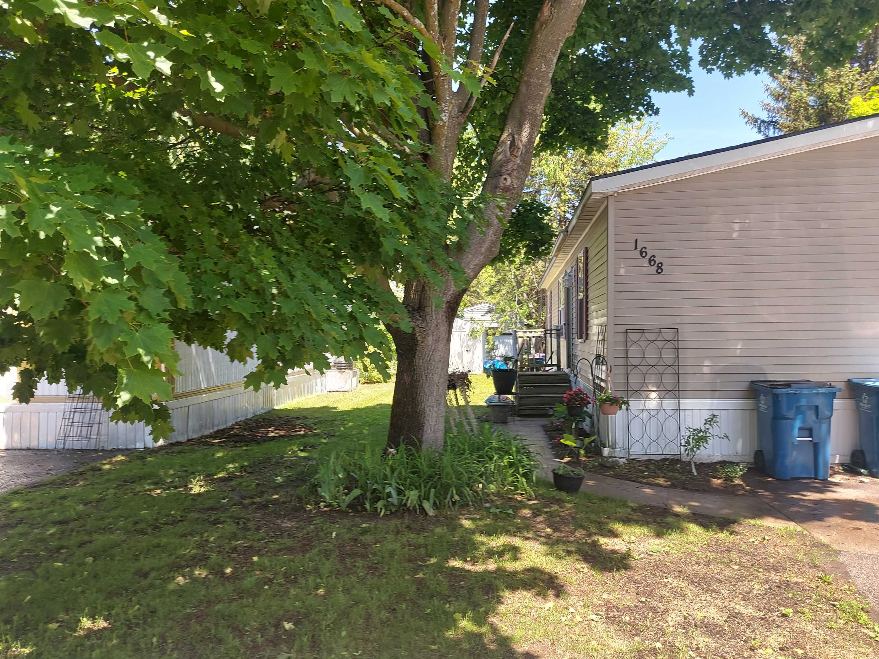 Photo 2 of Single family home for sale at 1668 Rex Pl, Traverse City, MI 49686 | MLS# 78080069385 | Listing updated on 2026-09-18