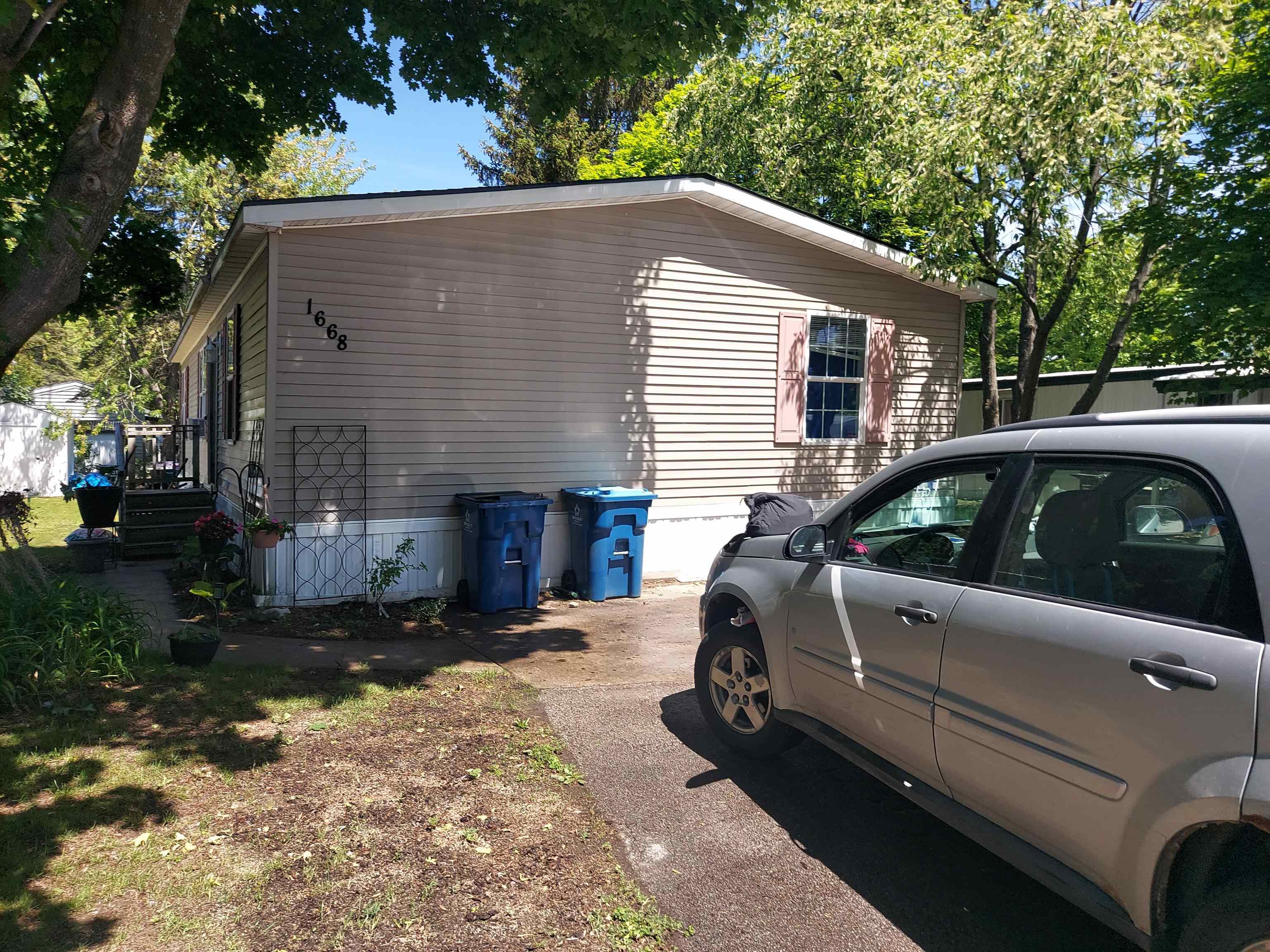 Photo 3 of Single family home for sale at 1668 Rex Pl, Traverse City, MI 49686 | MLS# 78080069385 | Listing updated on 2026-09-18