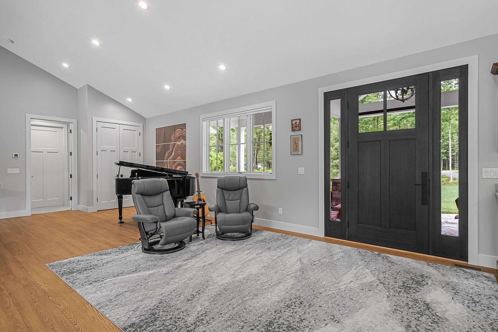Photo 4 of Single family home for sale at 586 Starflower Ln, Whitewater Township Grand Traverse, MI 49696 | MLS# 78080069568 | Listing updated on 2026-09-18