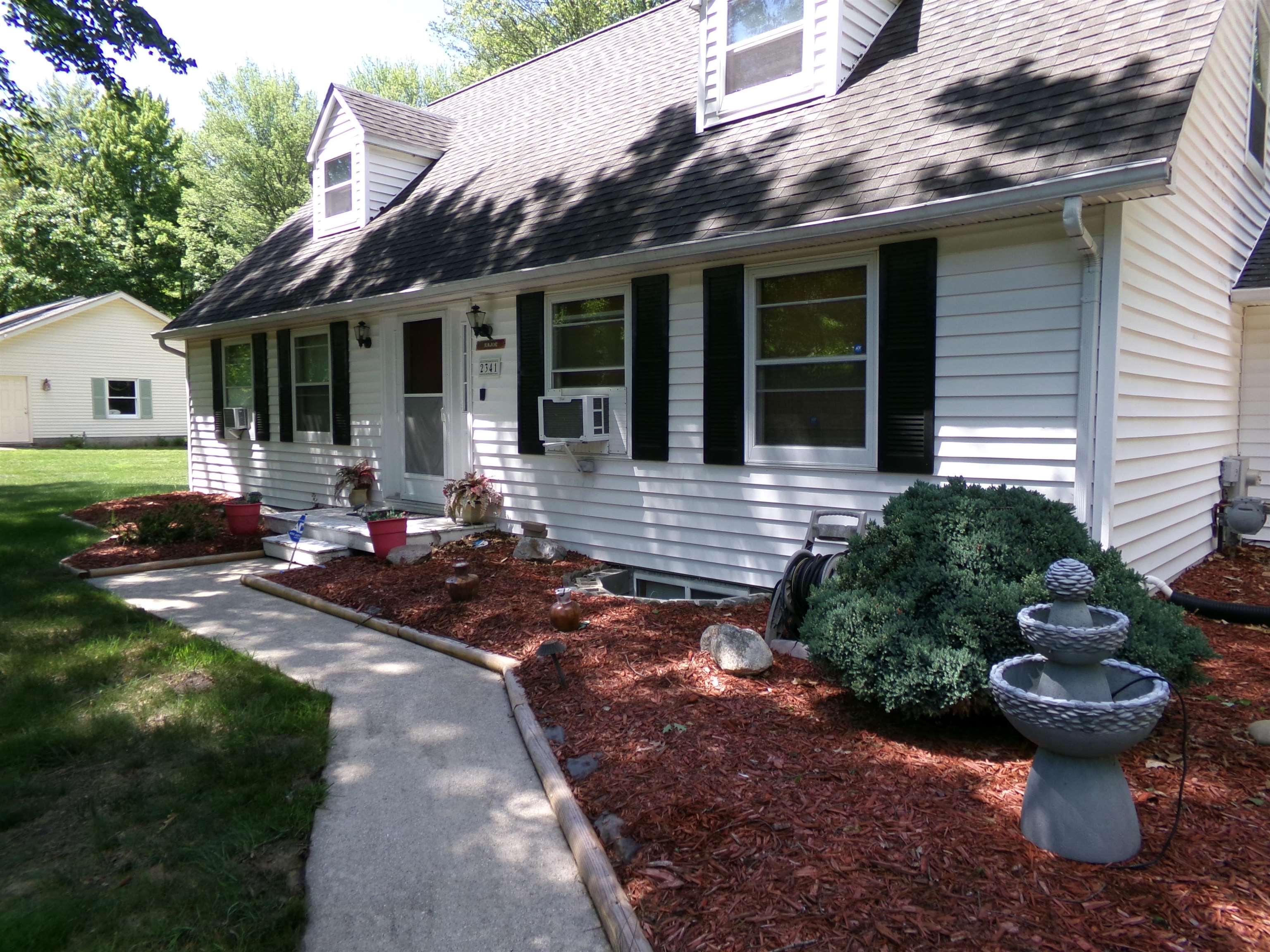 Homes for sale in Midland Charter Township Midland, MI | 2341 E Cherrywood Dr, Midland Charter Township Midland, MI 48640 | MLS# 79080069627