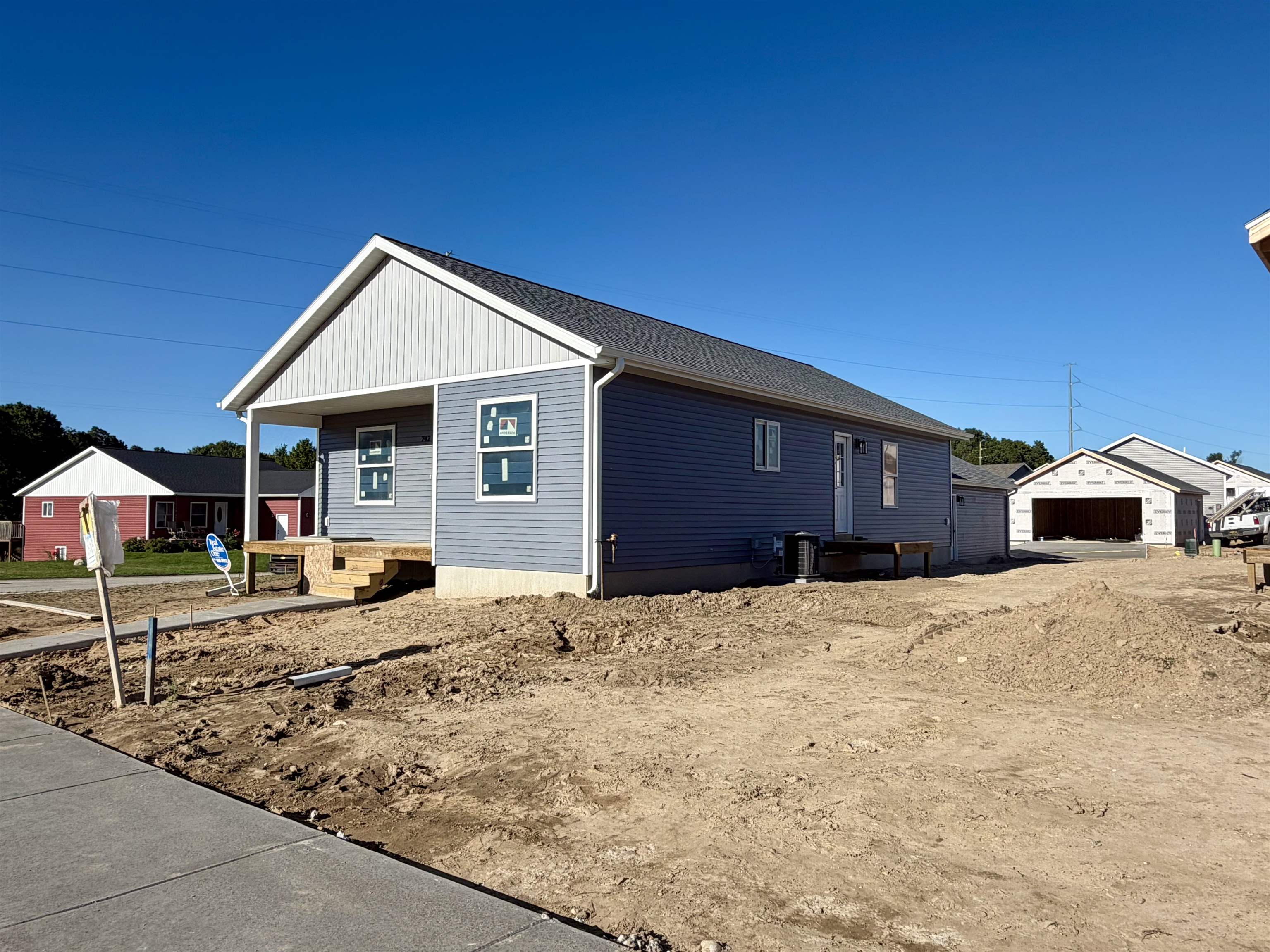 Photo 3 of Single family home for sale at 742 Ashland Dr, Traverse City, MI 49696 | MLS# 78080069756 | Listing updated on 2026-09-13