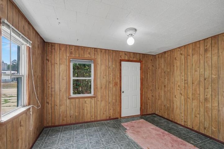 2nd image of 221 W Center St, Alma, MI 48801 | MLS# 80069832