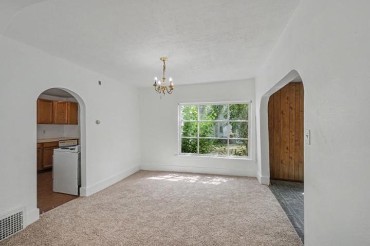 3rd image of 221 W Center St, Alma, MI 48801 | MLS# 80069832