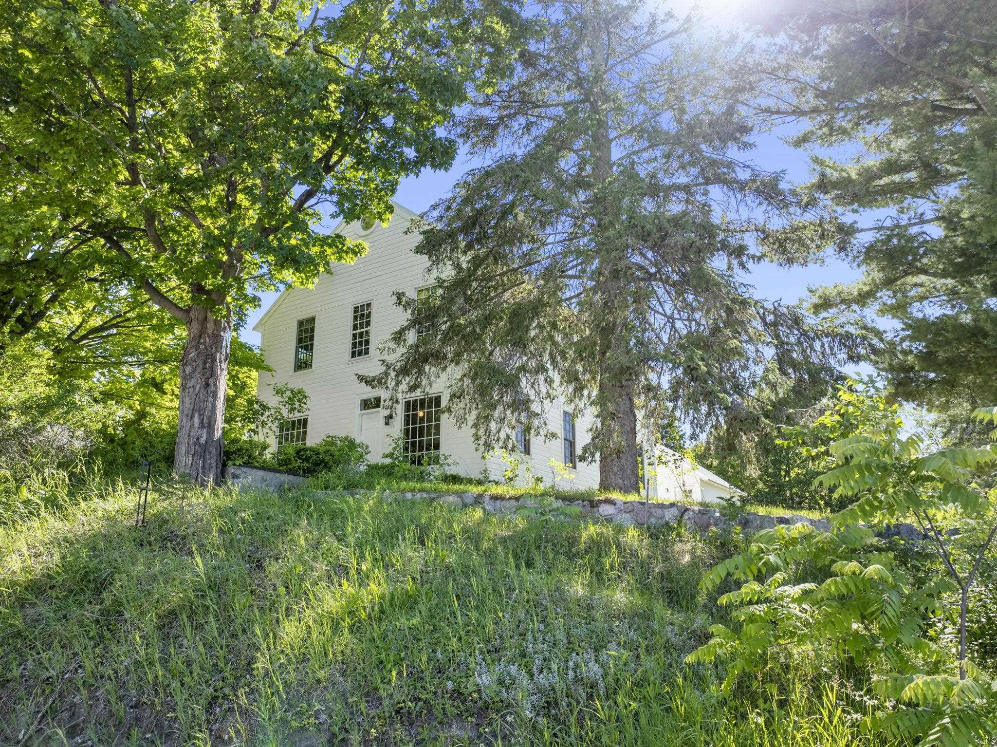 Photo 3 of Single family home for sale at 202 S Saint Joseph, Leland Township Leelanau, MI 49653 | MLS# 78080070030 | Listing updated on 2026-09-05