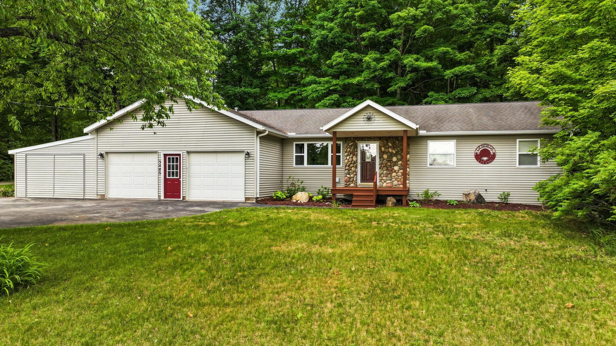 Photo 2 of Single family home for sale at 3443 Nw American Way, Williamsburg, MI 49690 | MLS# 78080070069 | Listing updated on 2026-09-17