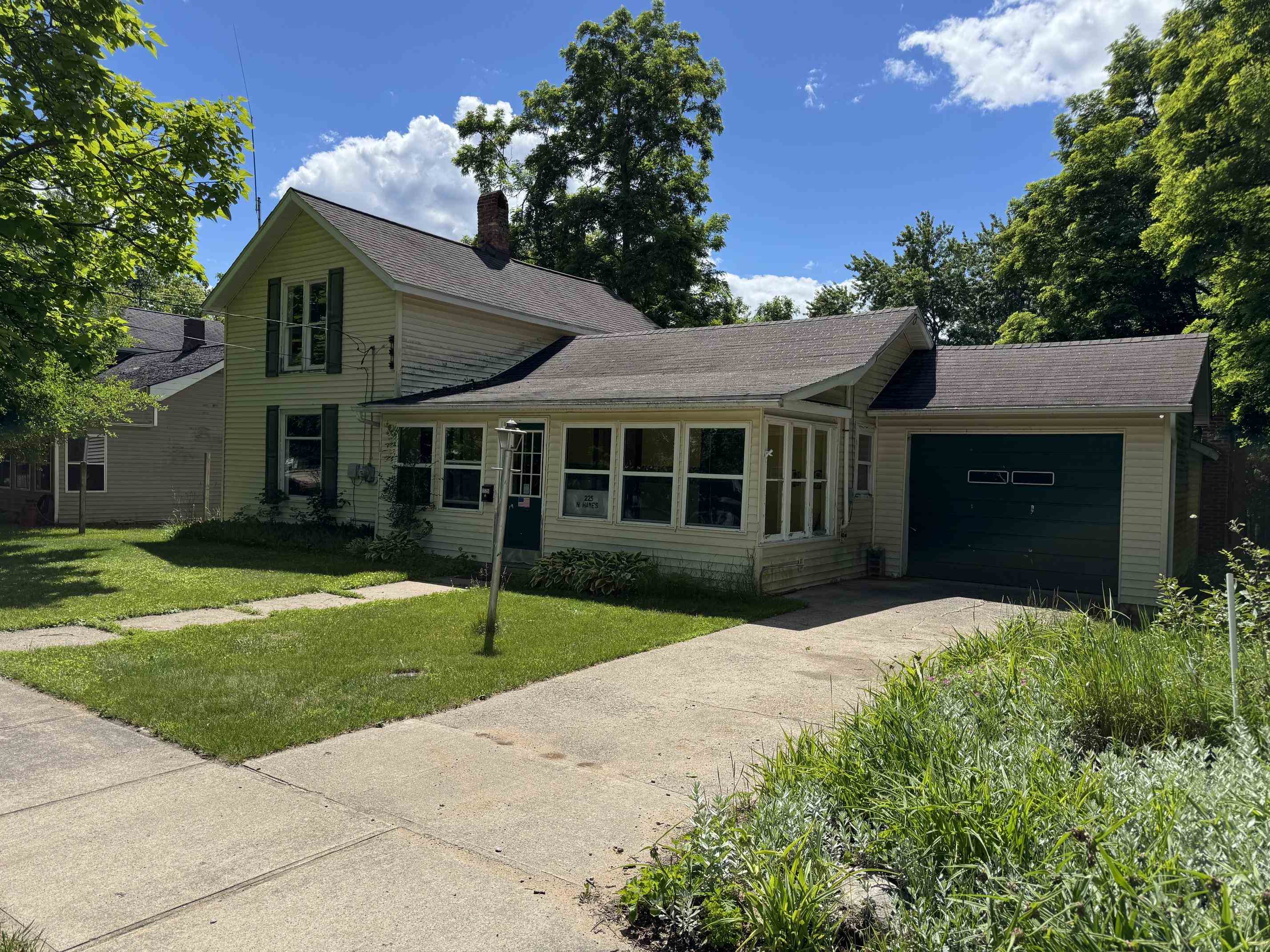1st image of 225 N Hayes St, Farwell, MI 48622 | MLS# 79080070143