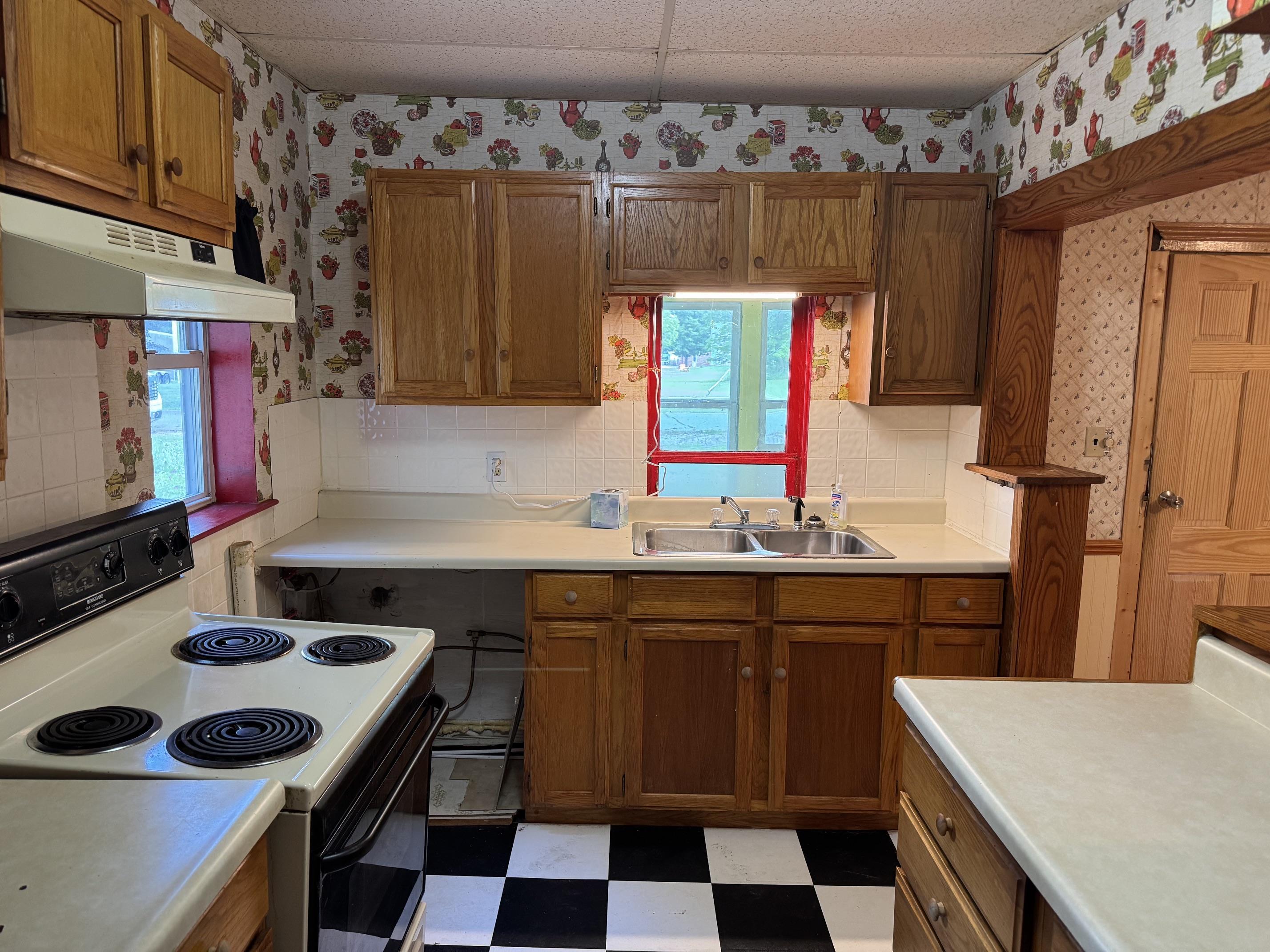 3rd image of 225 N Hayes St, Farwell, MI 48622 | MLS# 79080070143