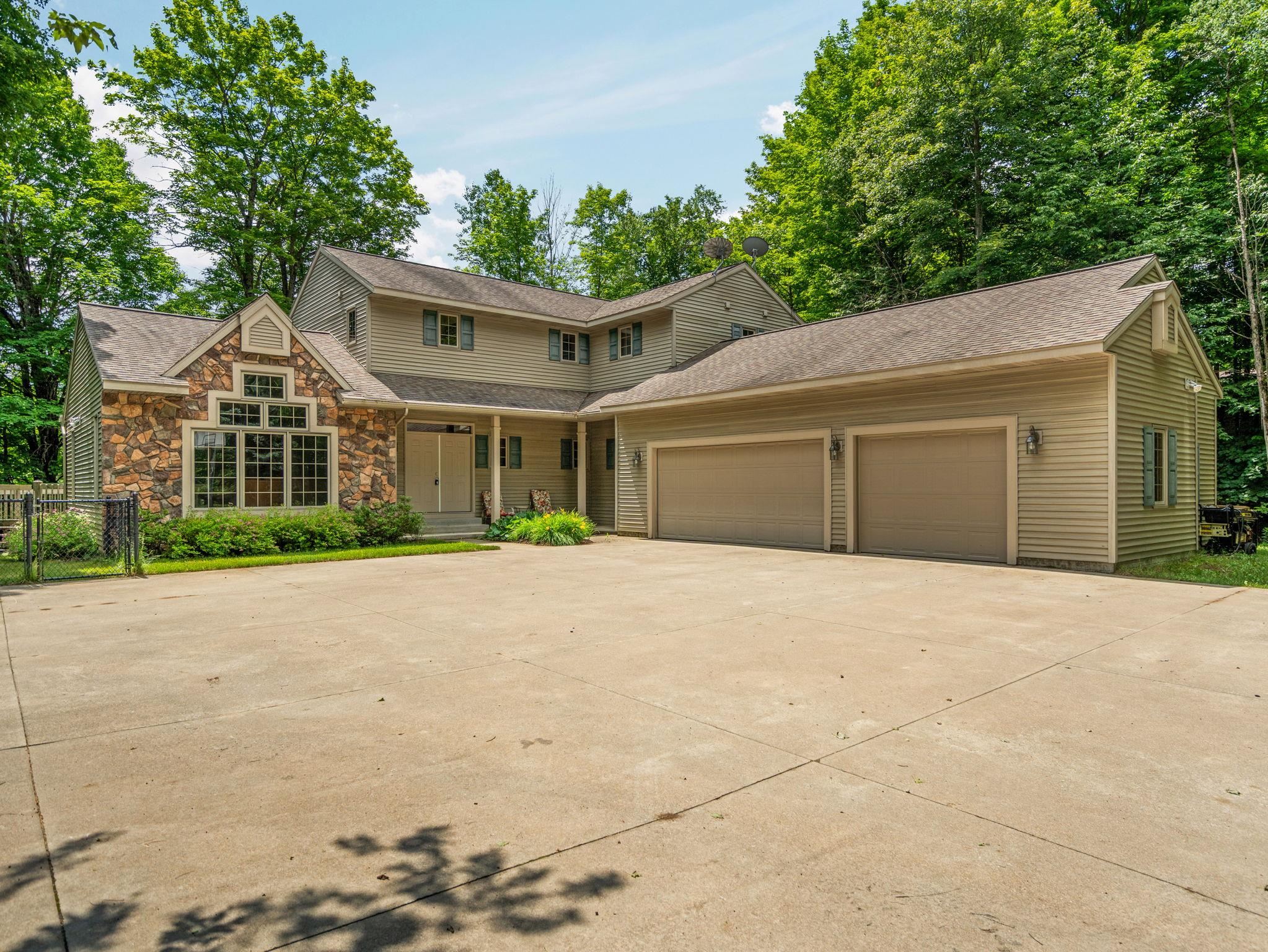 1st image of 15445 Holly Dr, Thompsonville, MI 49683 | MLS# 78080070172