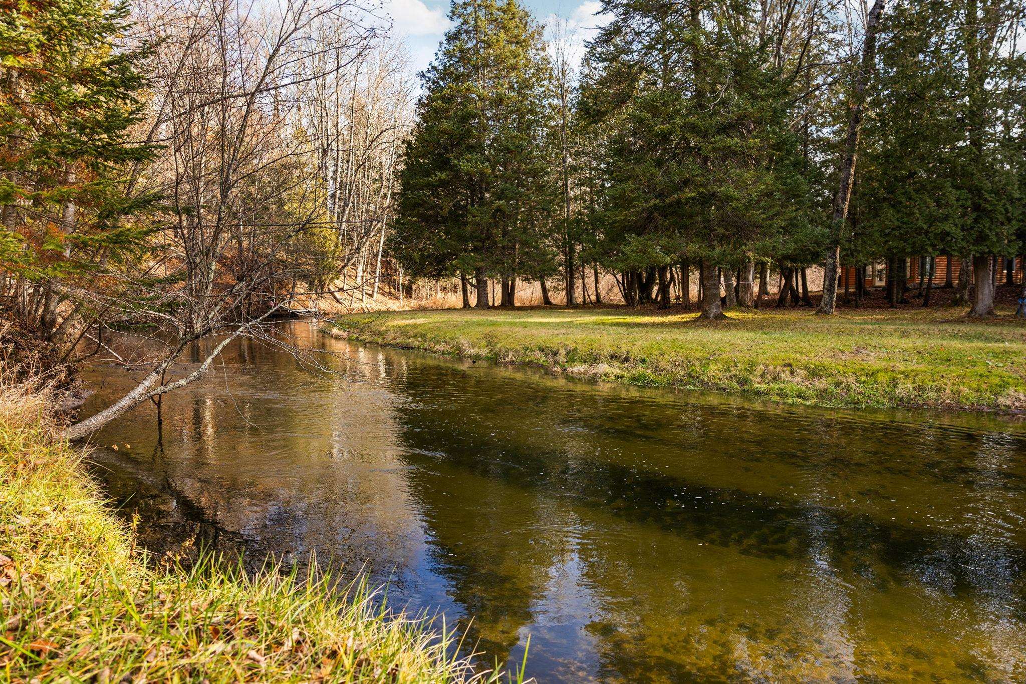 4th image of 15445 Holly Dr, Thompsonville, MI 49683 | MLS# 78080070172