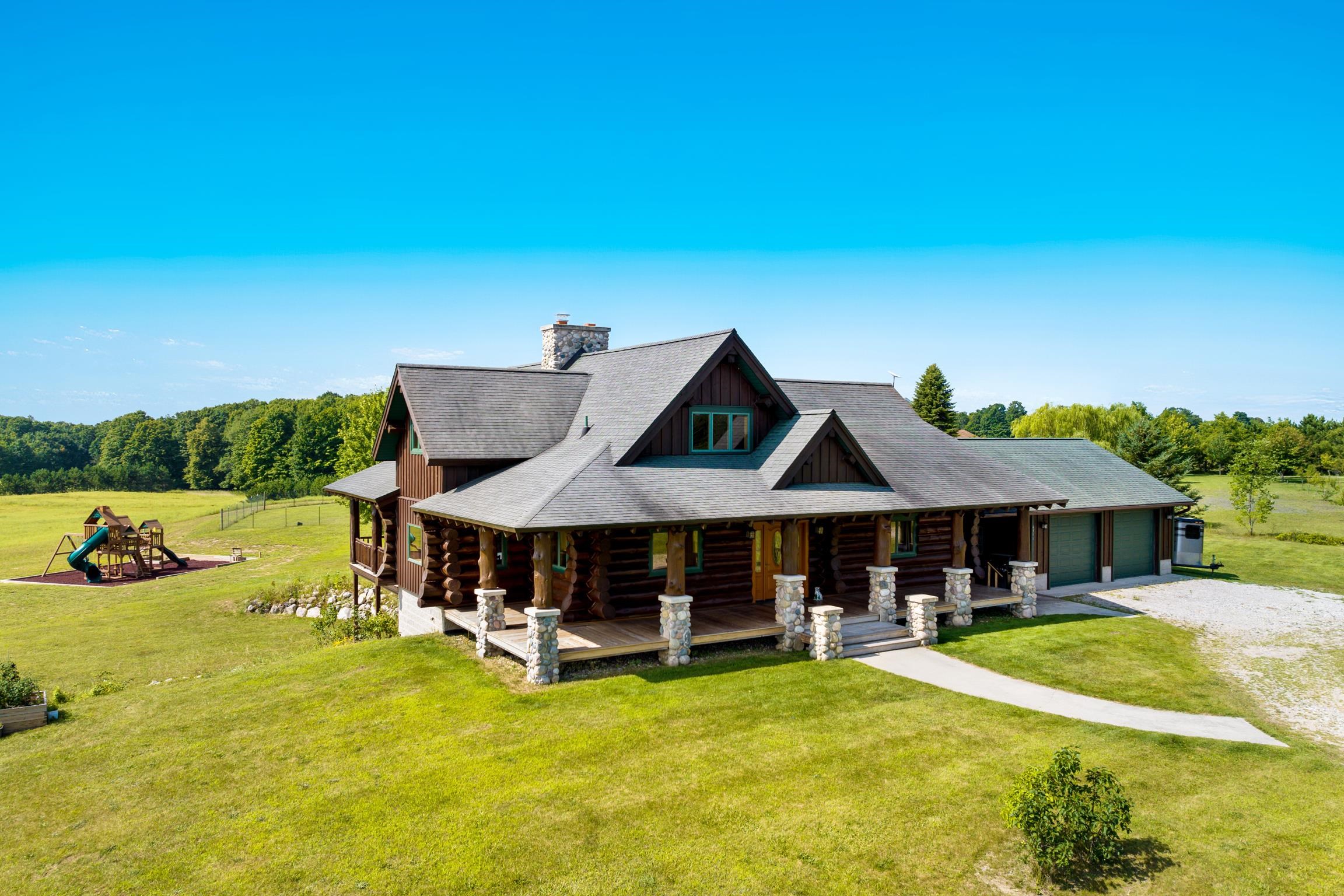Photo 1 of Single family home for sale at 4311 Caro Ln, Kingsley, MI 49649 | MLS# 78080070190 | Listing updated on 2026-09-17