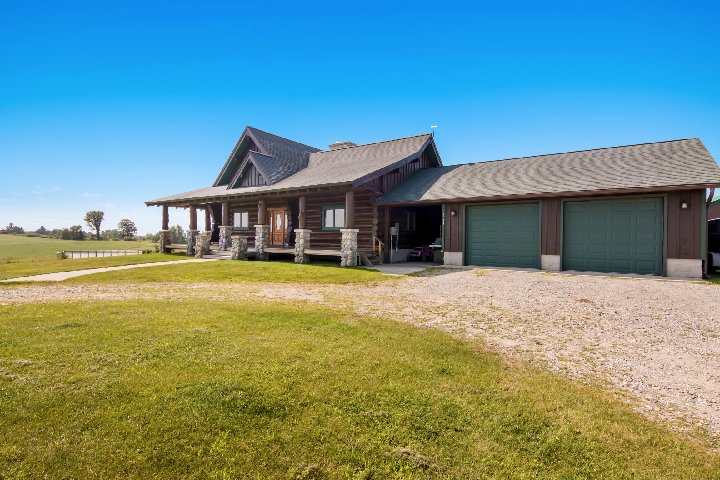 Photo 3 of Single family home for sale at 4311 Caro Ln, Kingsley, MI 49649 | MLS# 78080070190 | Listing updated on 2026-09-17