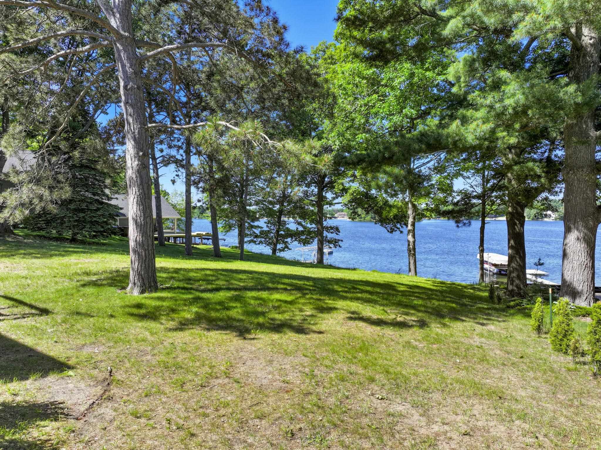 Photo 3 of Single family home for sale at 60 Park St, Traverse City, MI 49685 | MLS# 78080070197 | Listing updated on 2026-09-16