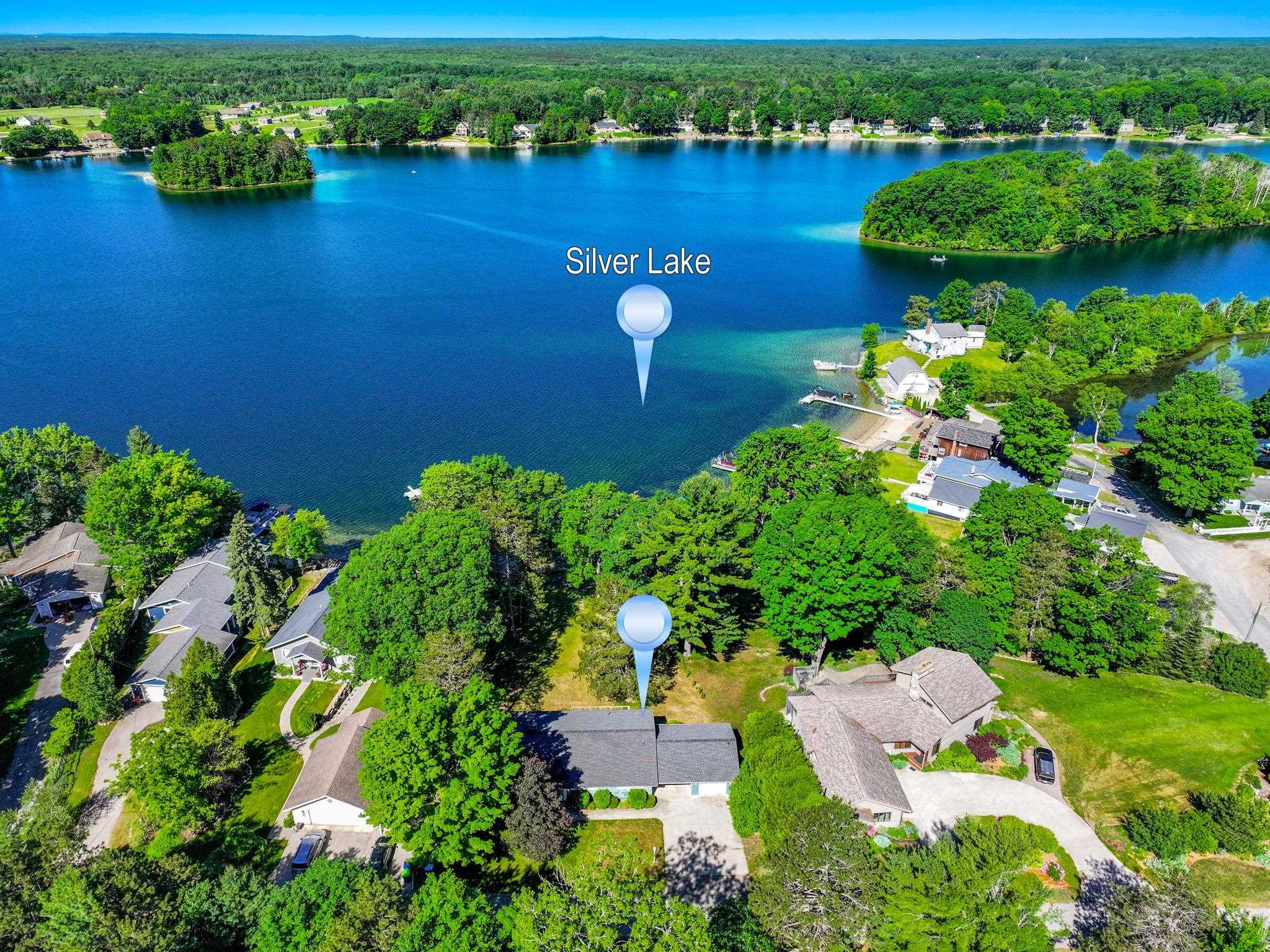 Photo 3 of Single family home for sale at 60 Park St, Traverse City, MI 49685 | MLS# 78080070197 | Listing updated on 2026-09-16