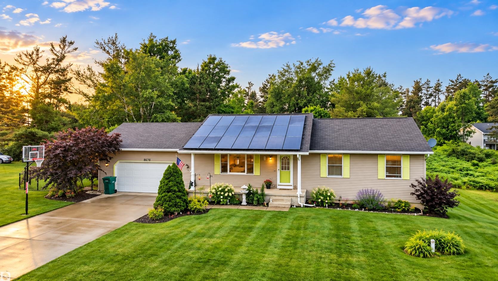 Photo 1 of Single family home for sale at 8678 Lamplighter Ln, Cadillac, MI 49601 | MLS# 78080070209 | Listing updated on 2026-09-18