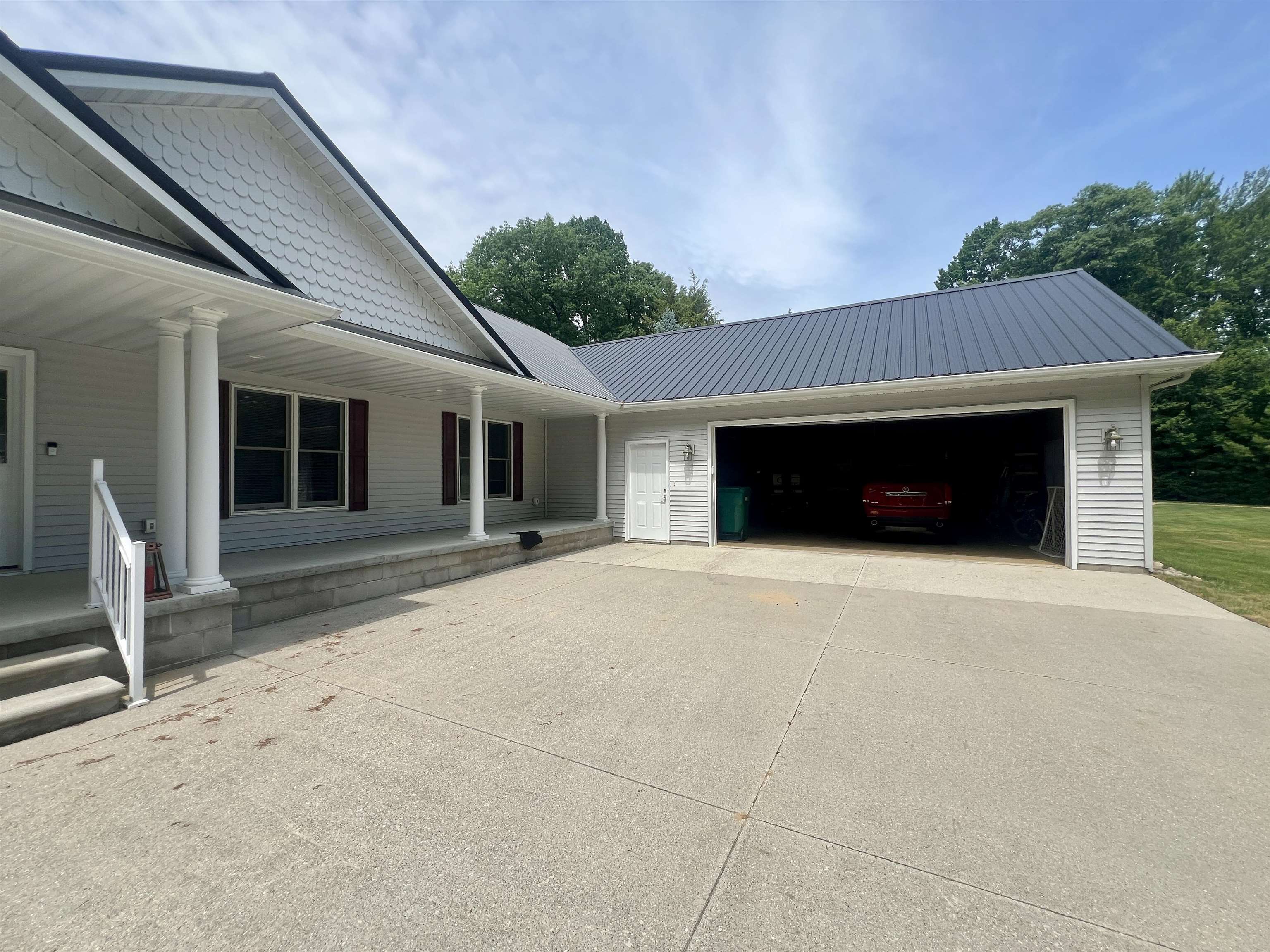 3rd image of 131 Indian Oaks Trl, Denton Township Roscommon, MI 48651 | MLS# 77080070282