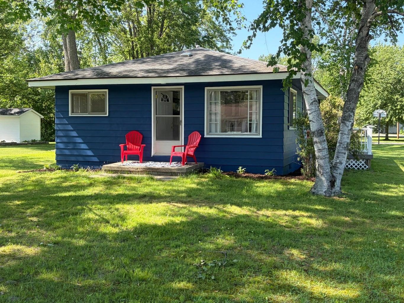 2nd image of 508 Shore View Dr, Houghton Lake, MI 48629 | MLS# 77080070285