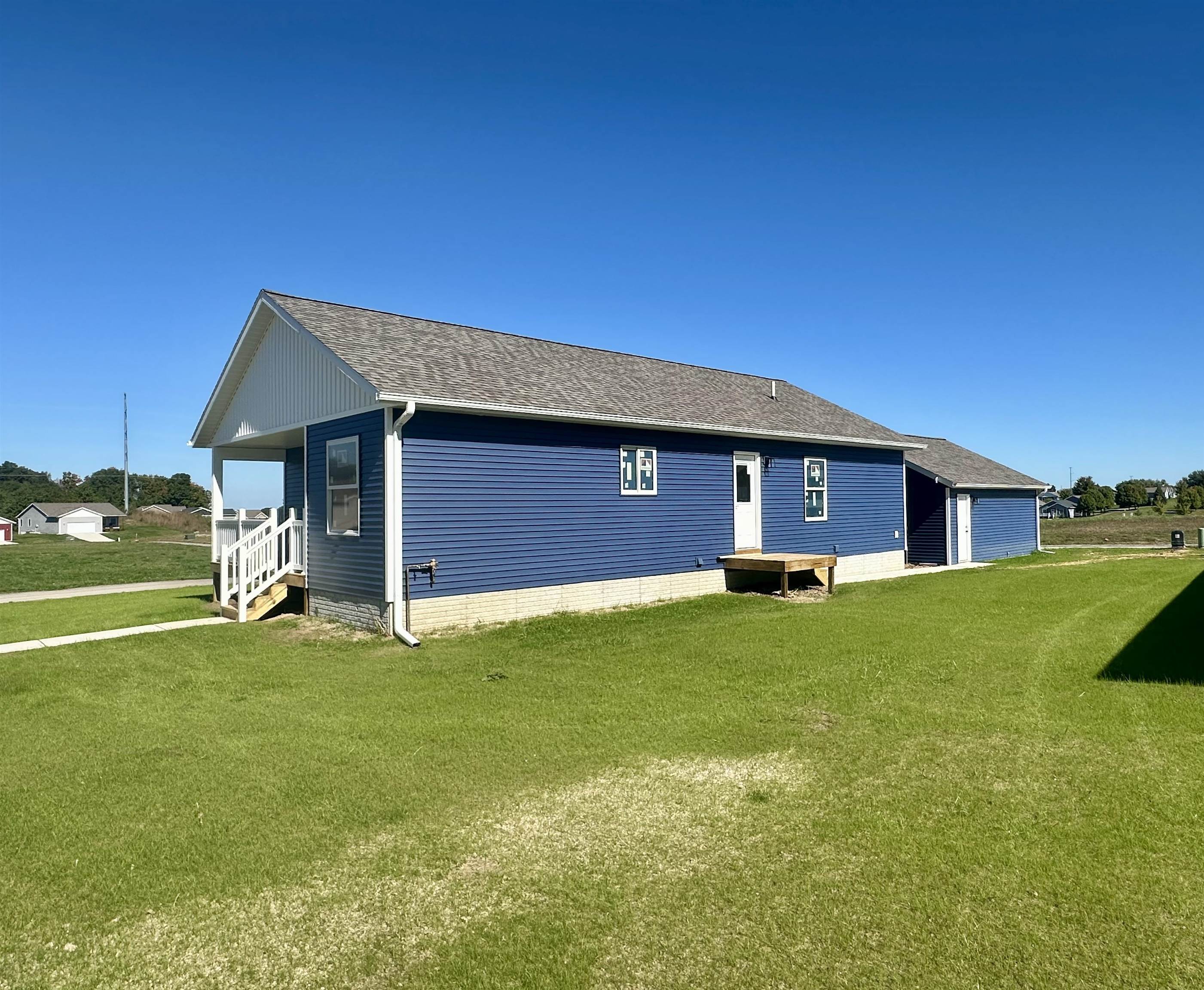 4th image of 1262 Umber Dr, Traverse City, MI 49696 | MLS# 78080070334