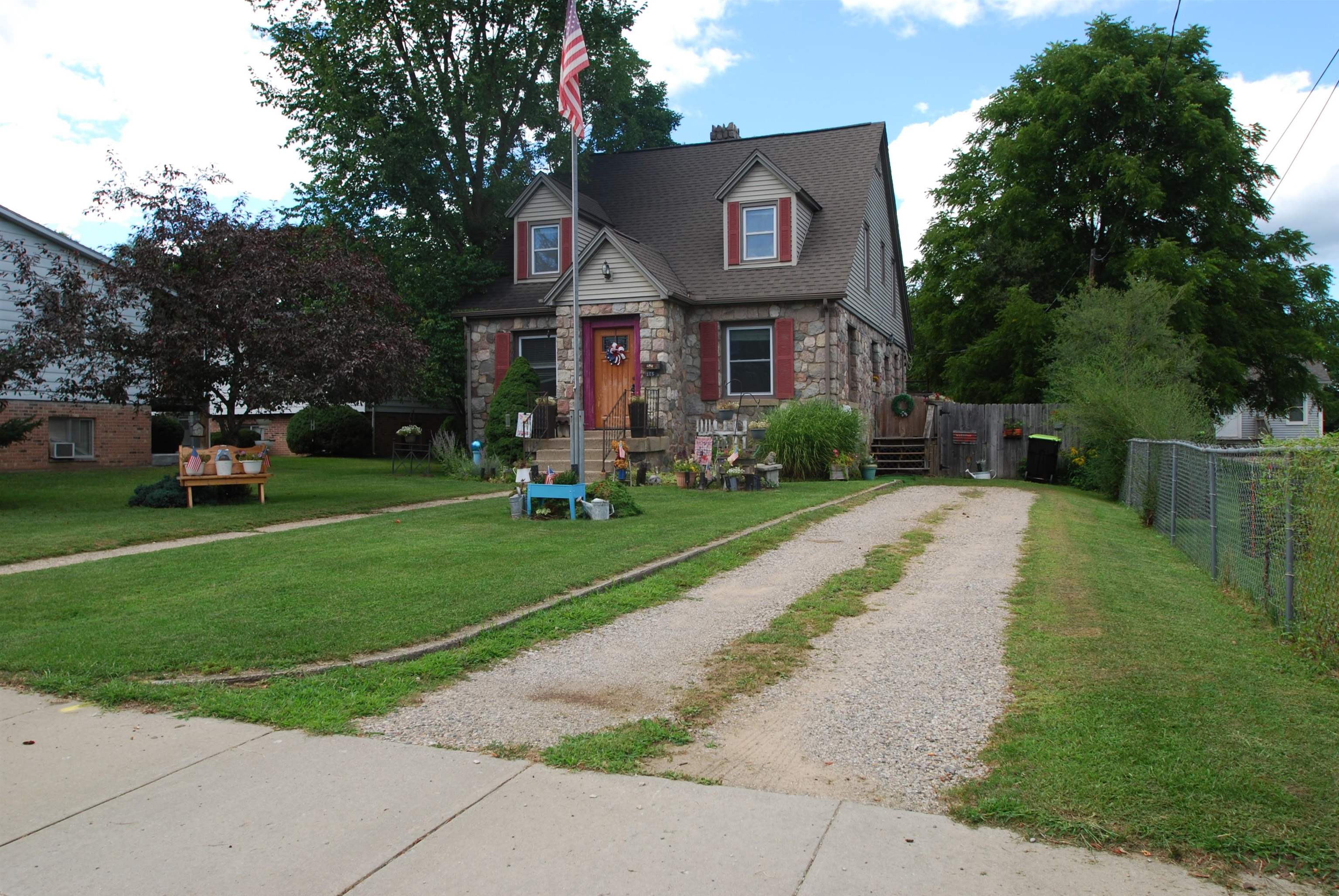 2nd image of 135 Carpenter St, West Branch, MI 48661 | MLS# 80070345