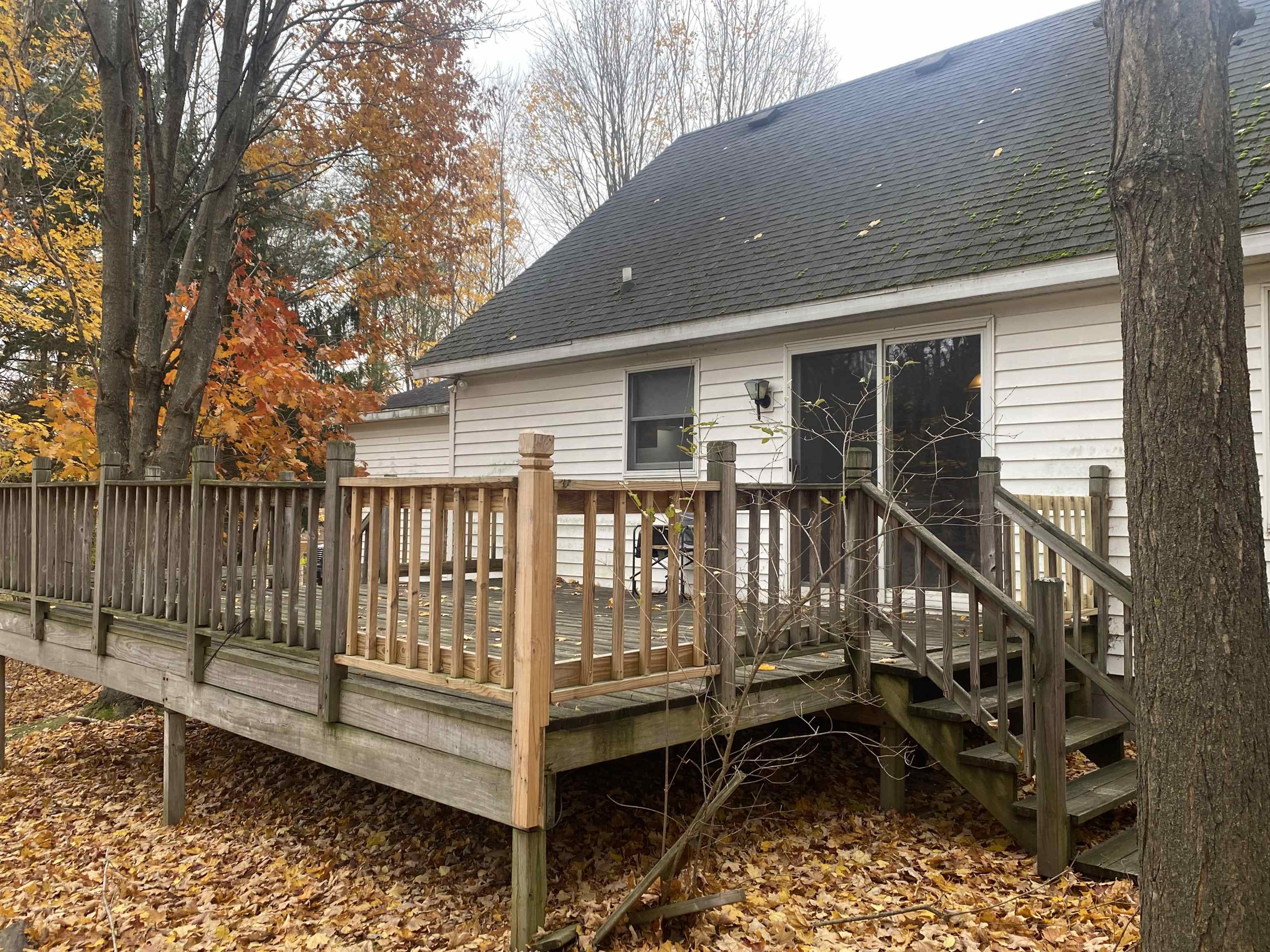 3rd image of 12134 Jonathon Dr, Rapid City, MI 49676 | MLS# 78080070357