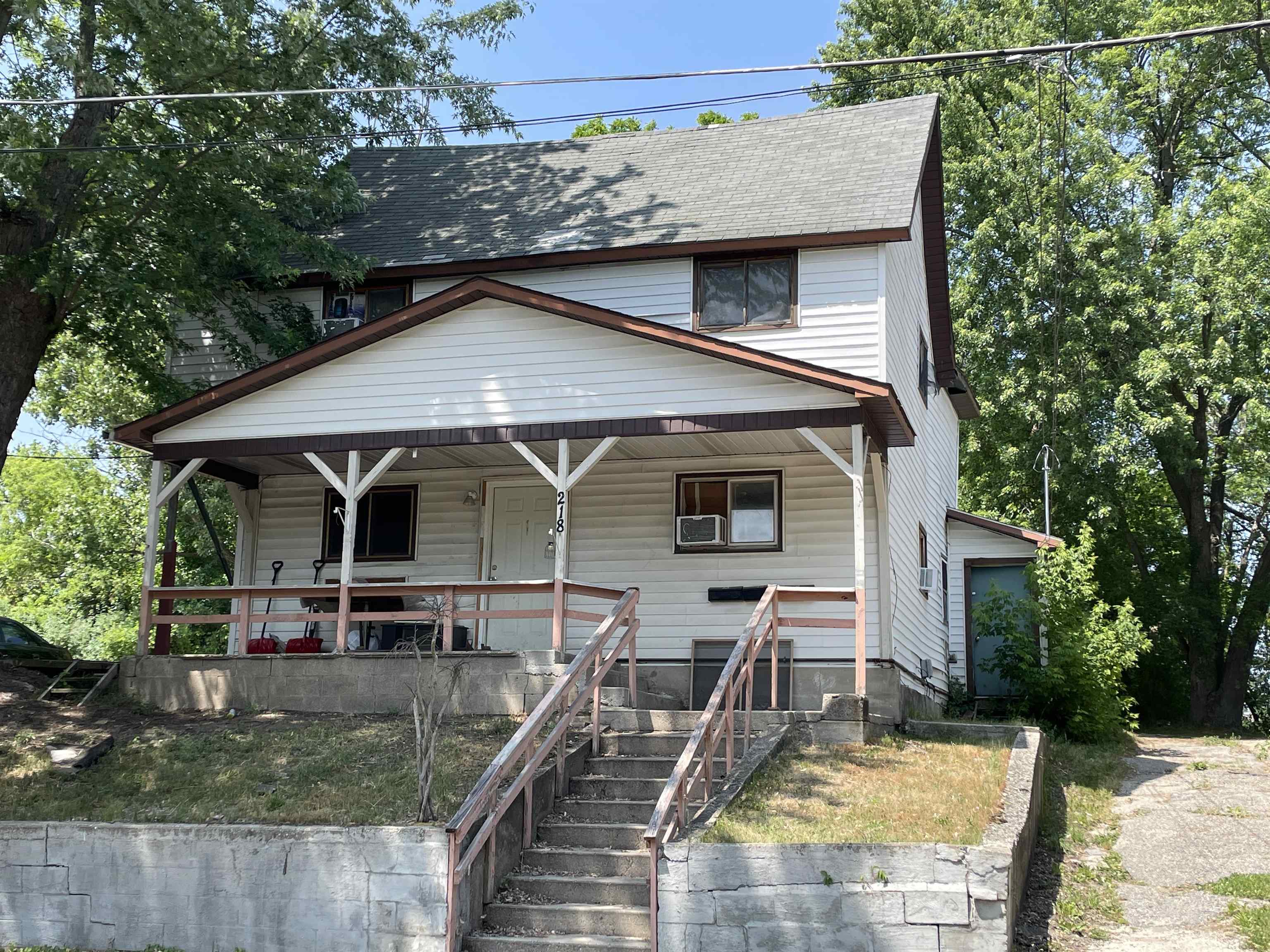 2nd image of 411 S Simons St, Cadillac, MI 49601 | MLS# 78080070365