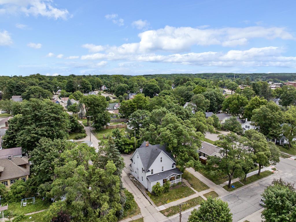48th image of 411 S Simons St, Cadillac, MI 49601 | MLS# 78080070365
